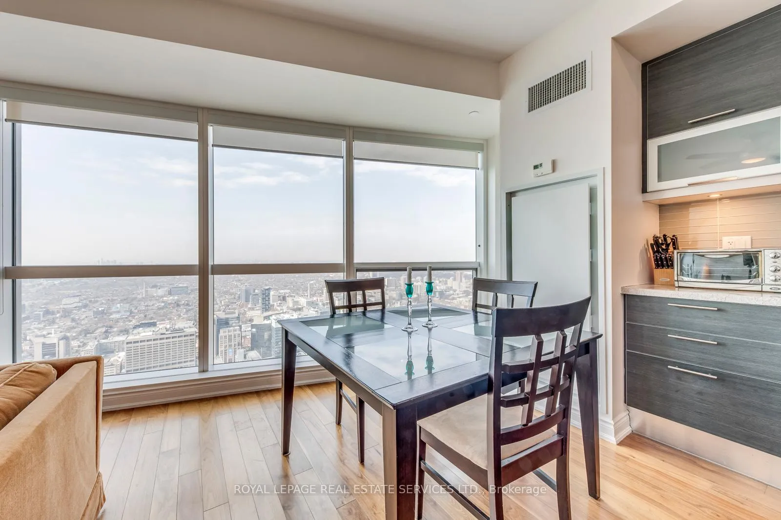 Photo 17 of Unit 6514, 388 Yonge Street, Toronto, Church-Yonge Corridor — HOMEH