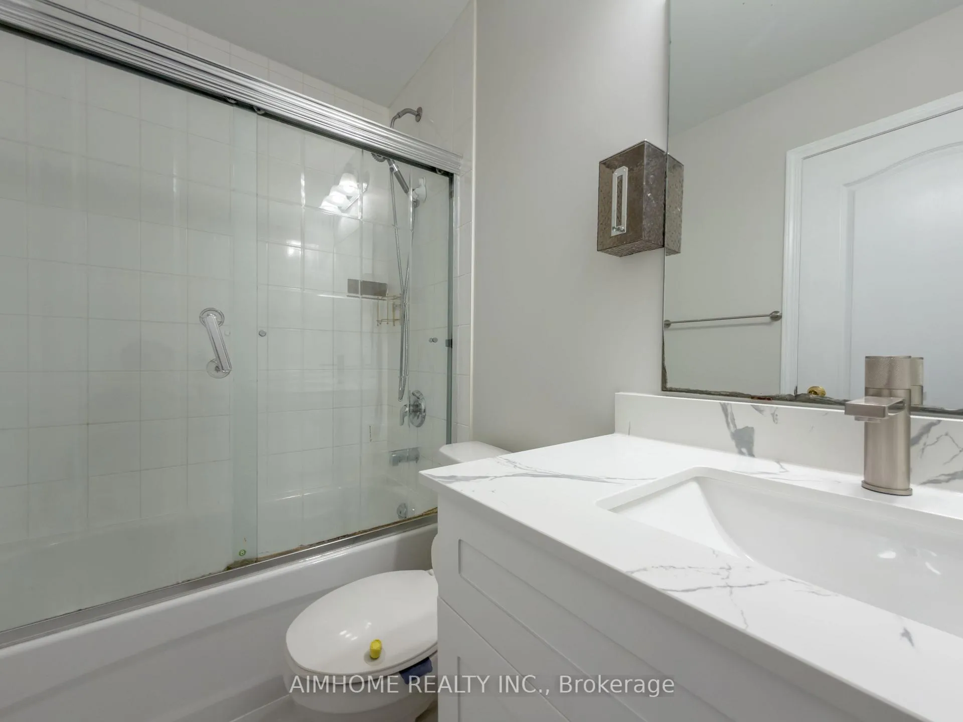 Photo 9 of Unit 112, 4600 Steeles Avenue E, Markham, Milliken Mills East — HOMEH