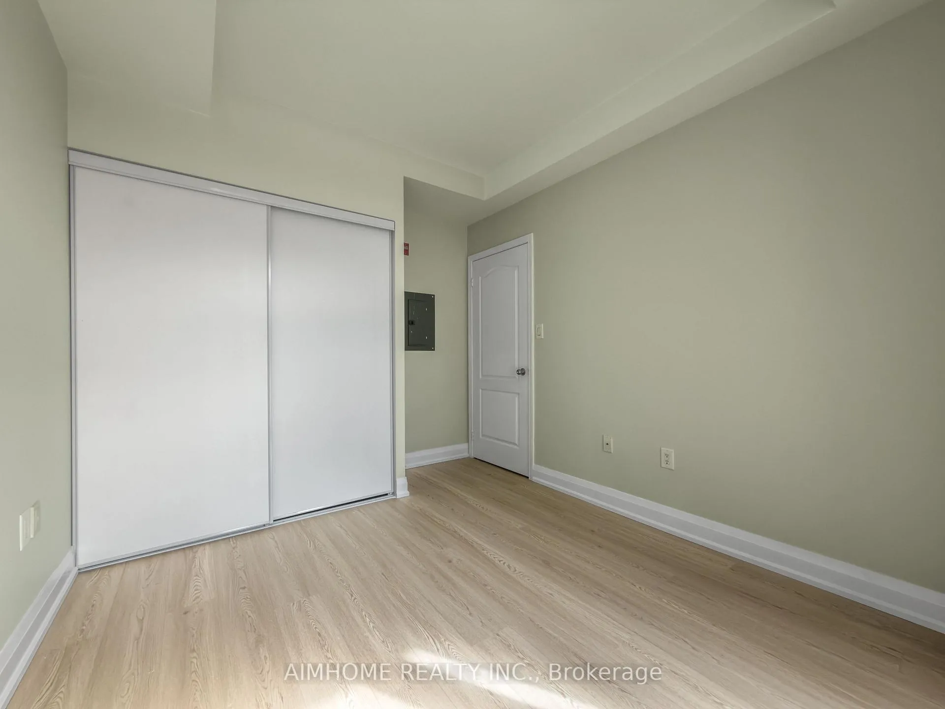 Photo 11 of Unit 112, 4600 Steeles Avenue E, Markham, Milliken Mills East — HOMEH