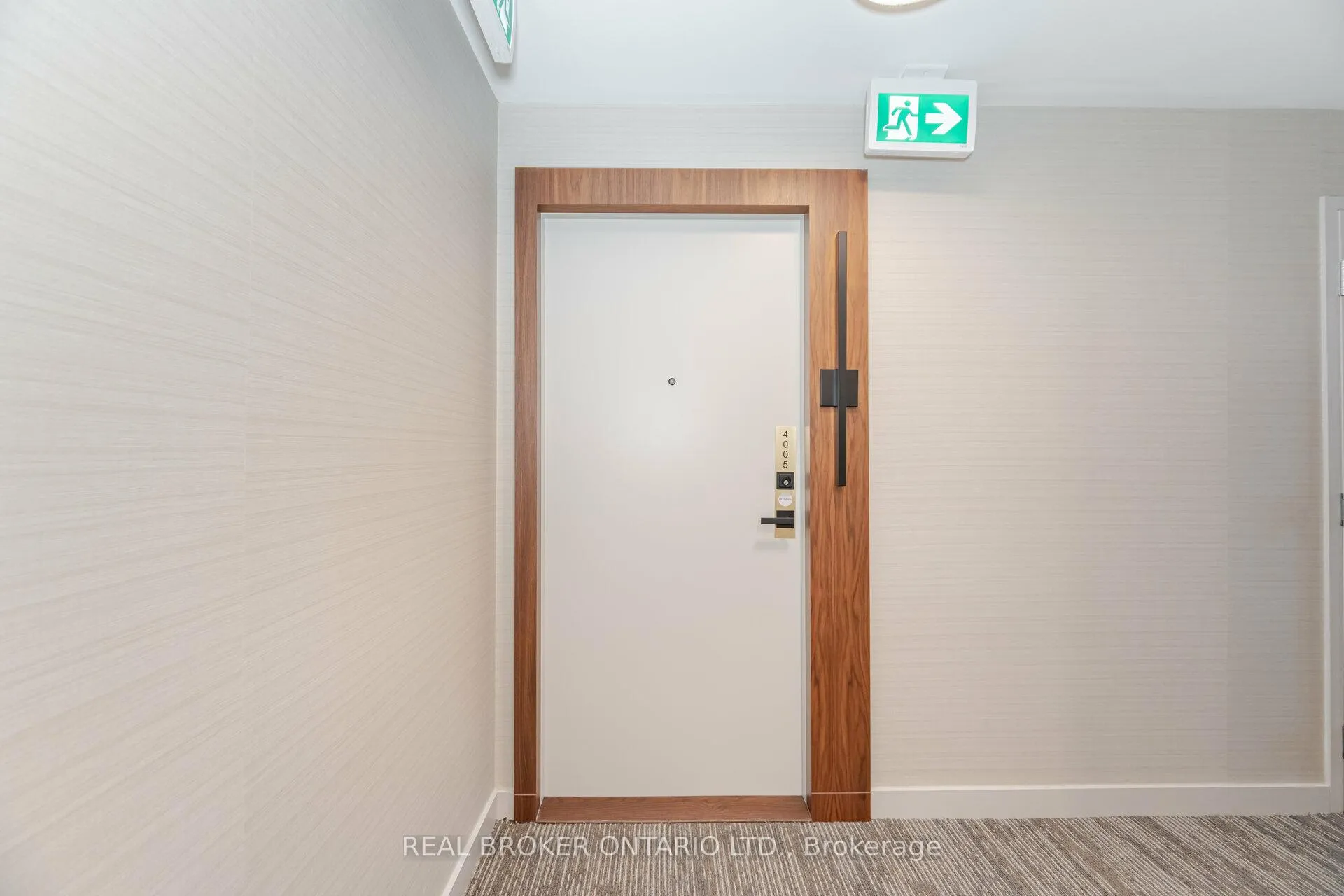 Photo 4 of Unit 4005, 327 King Street W, Toronto, Waterfront Communities — HOMEH