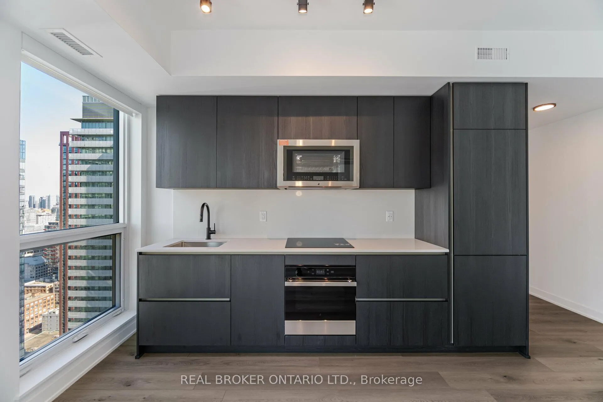 Photo 10 of Unit 4005, 327 King Street W, Toronto, Waterfront Communities — HOMEH