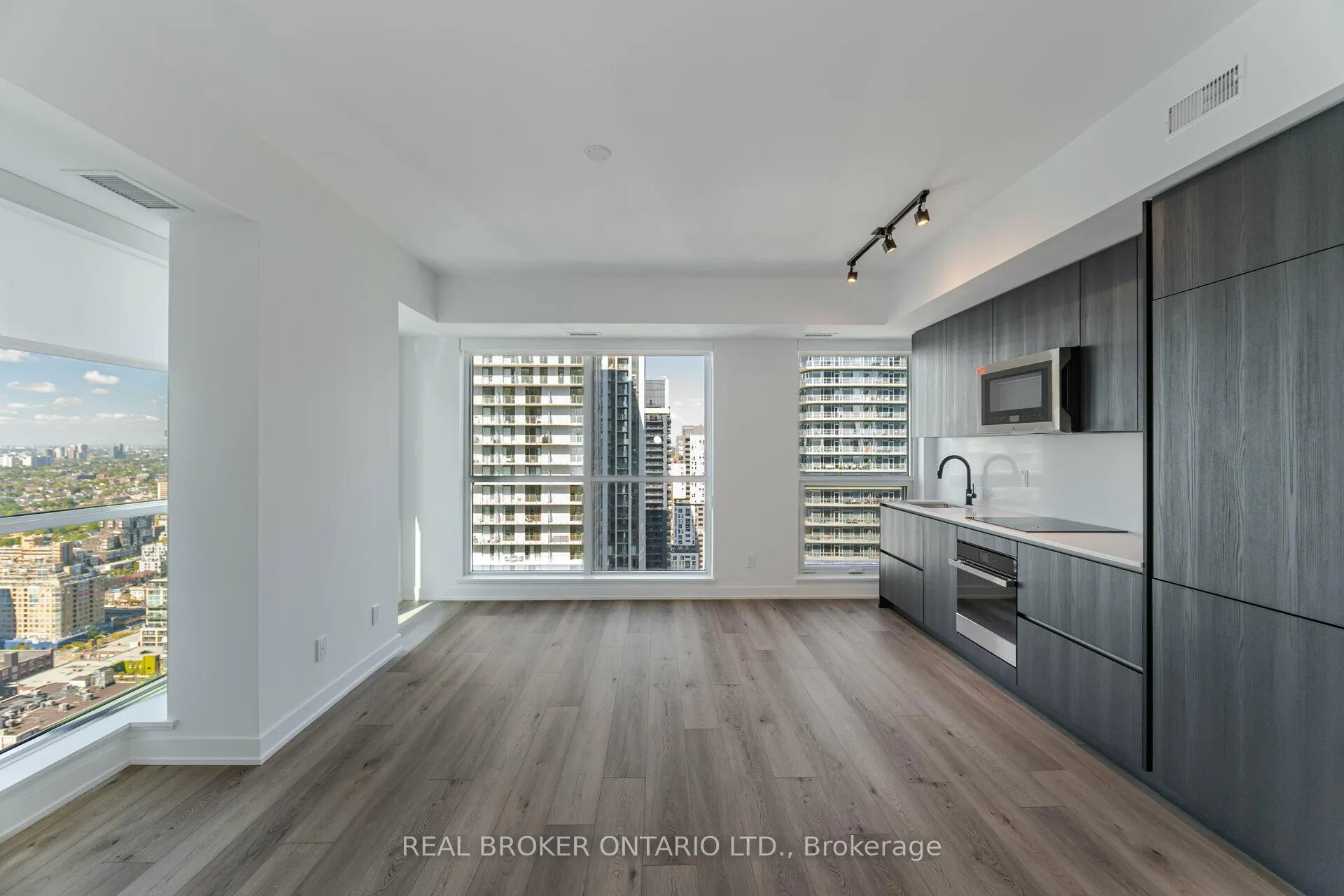 Photo 12 of Unit 4005, 327 King Street W, Toronto, Waterfront Communities — HOMEH
