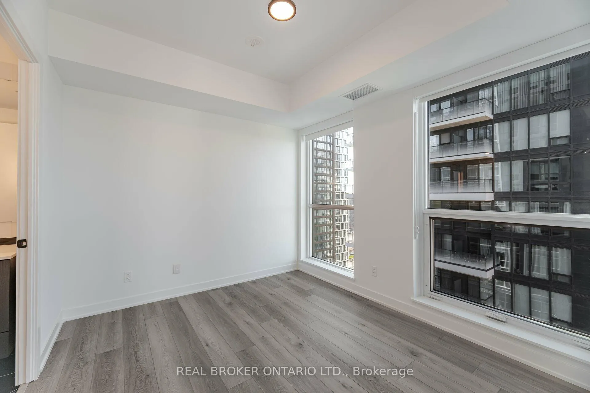 Photo 14 of Unit 4005, 327 King Street W, Toronto, Waterfront Communities — HOMEH