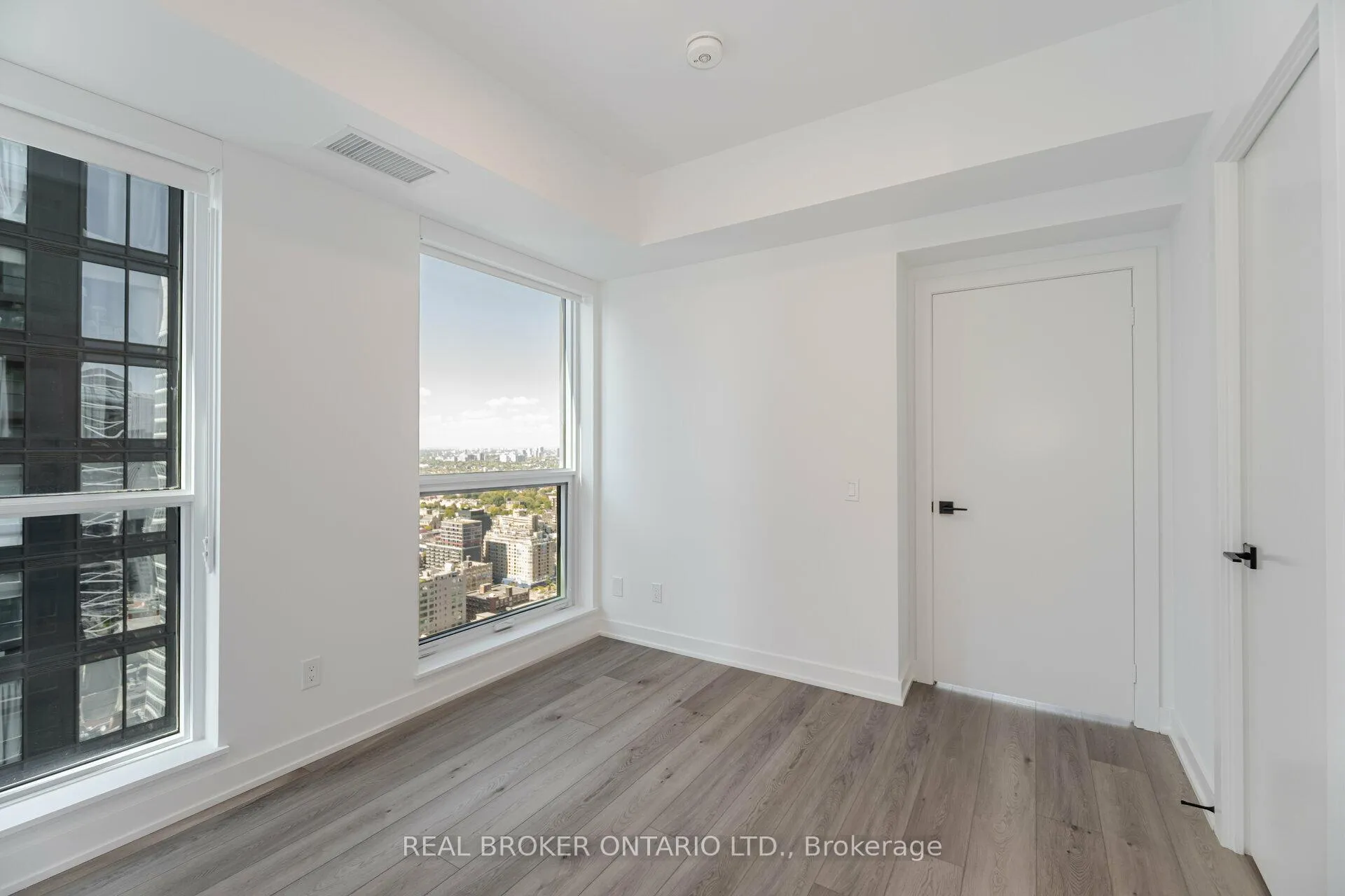 Photo 15 of Unit 4005, 327 King Street W, Toronto, Waterfront Communities — HOMEH