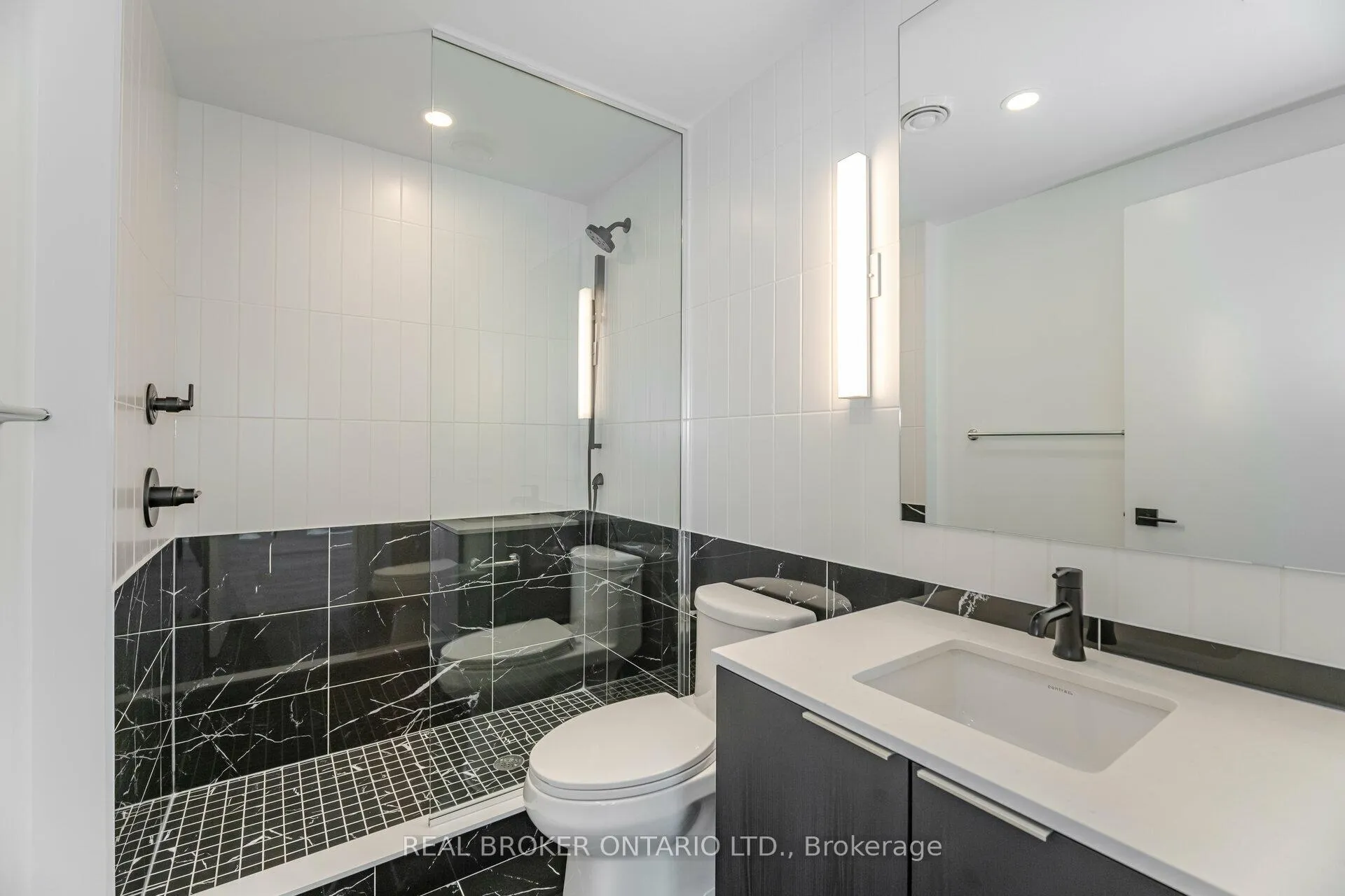 Photo 18 of Unit 4005, 327 King Street W, Toronto, Waterfront Communities — HOMEH