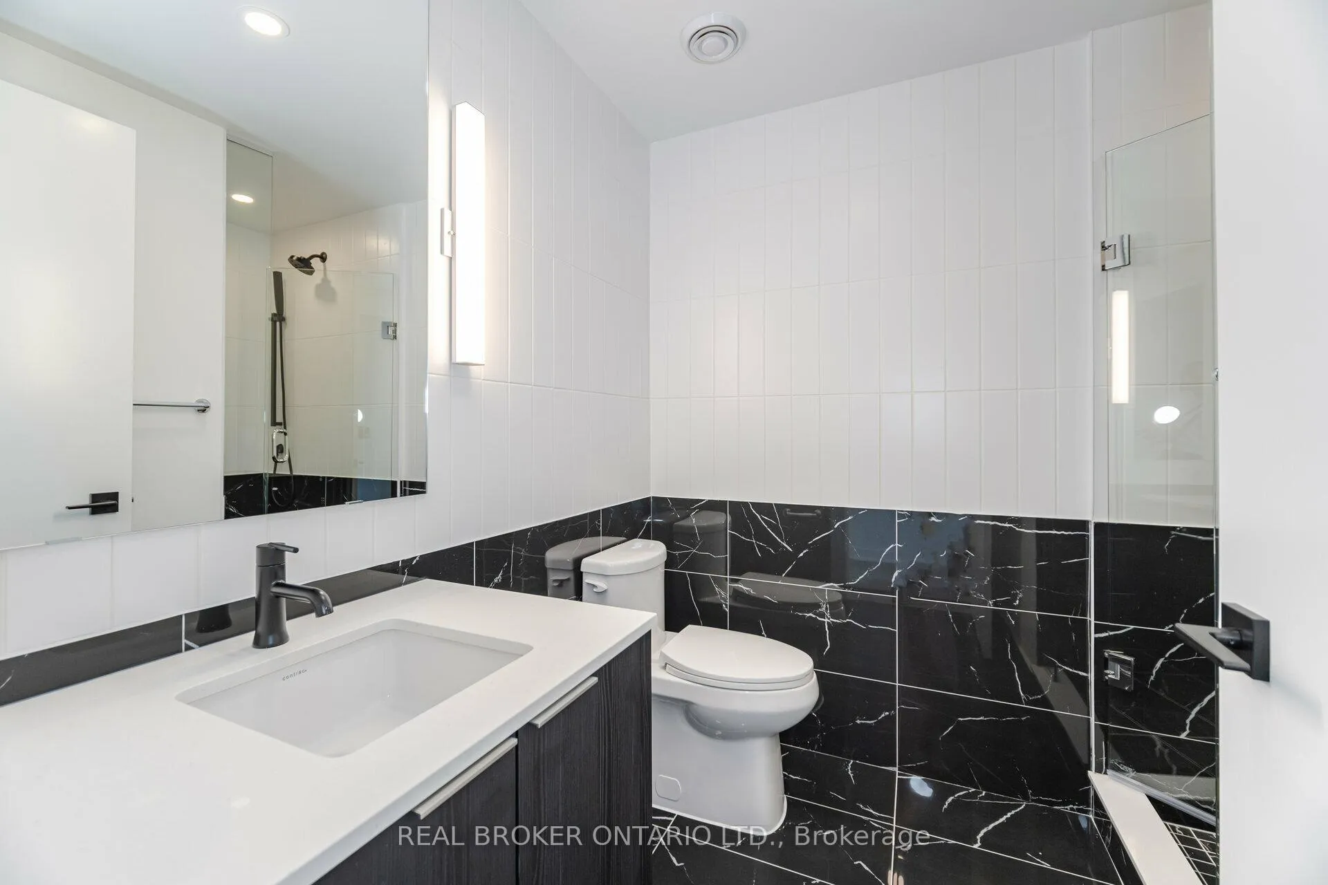 Photo 25 of Unit 4005, 327 King Street W, Toronto, Waterfront Communities — HOMEH