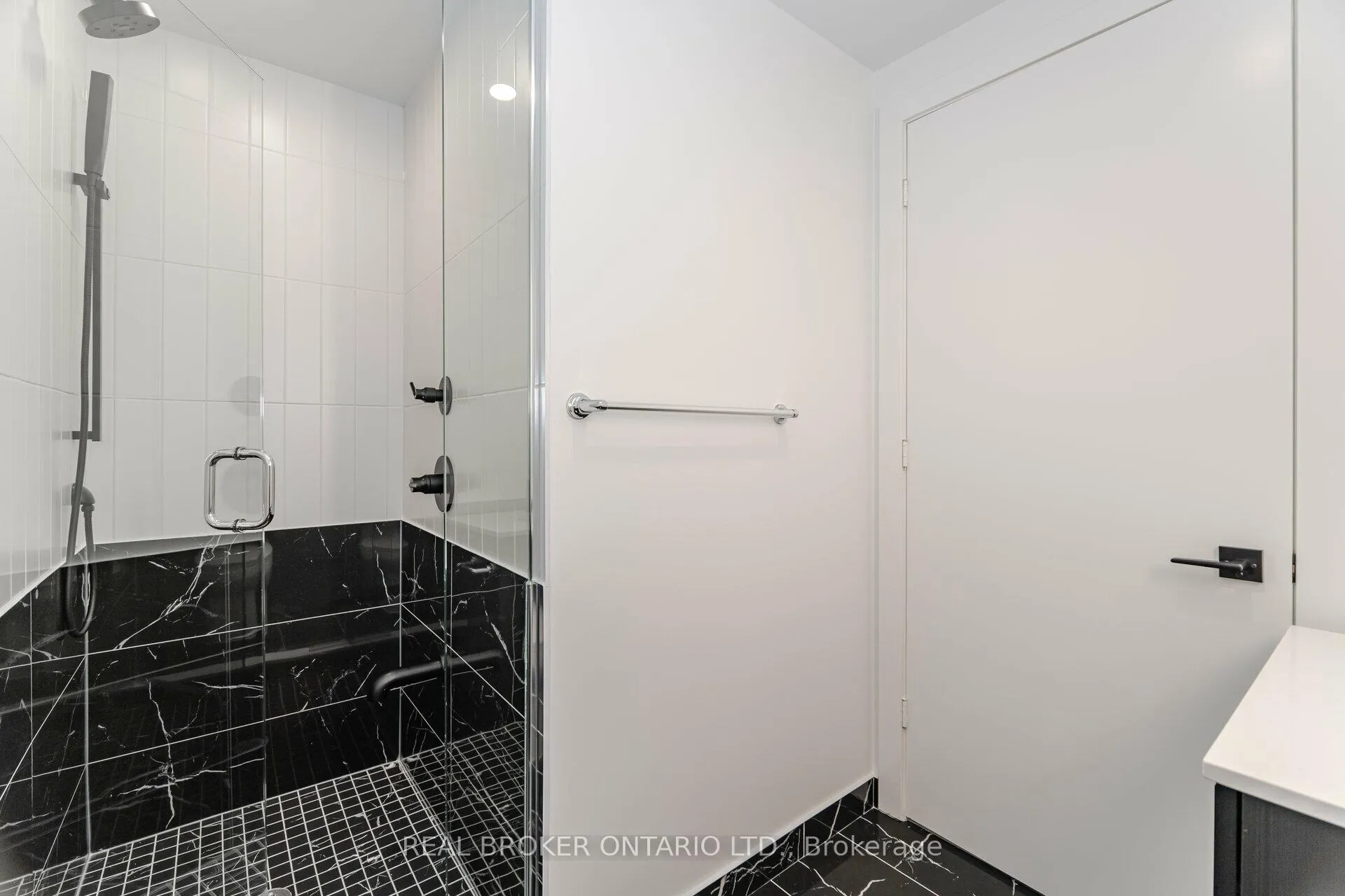 Photo 26 of Unit 4005, 327 King Street W, Toronto, Waterfront Communities — HOMEH