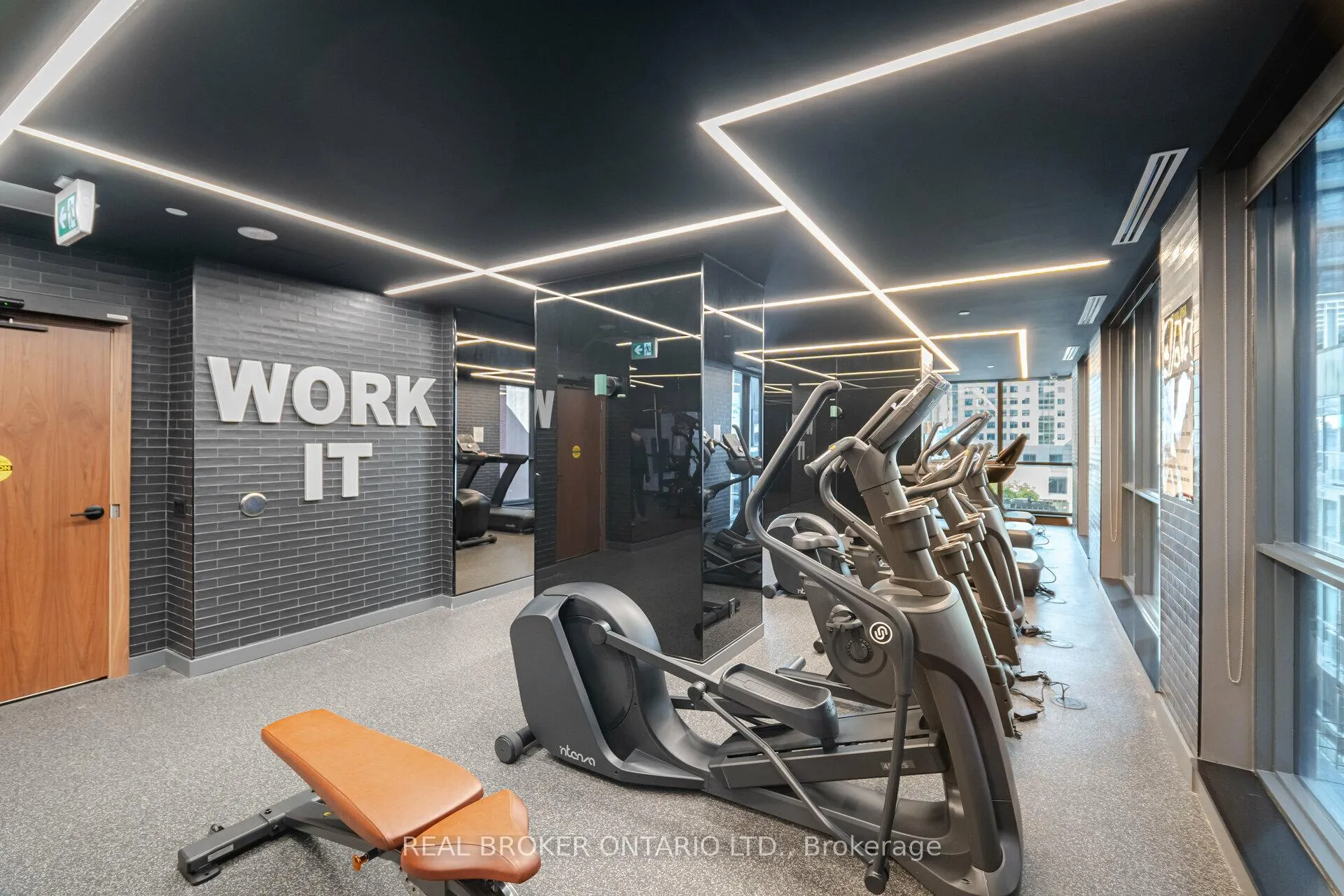 Photo 33 of Unit 4005, 327 King Street W, Toronto, Waterfront Communities — HOMEH