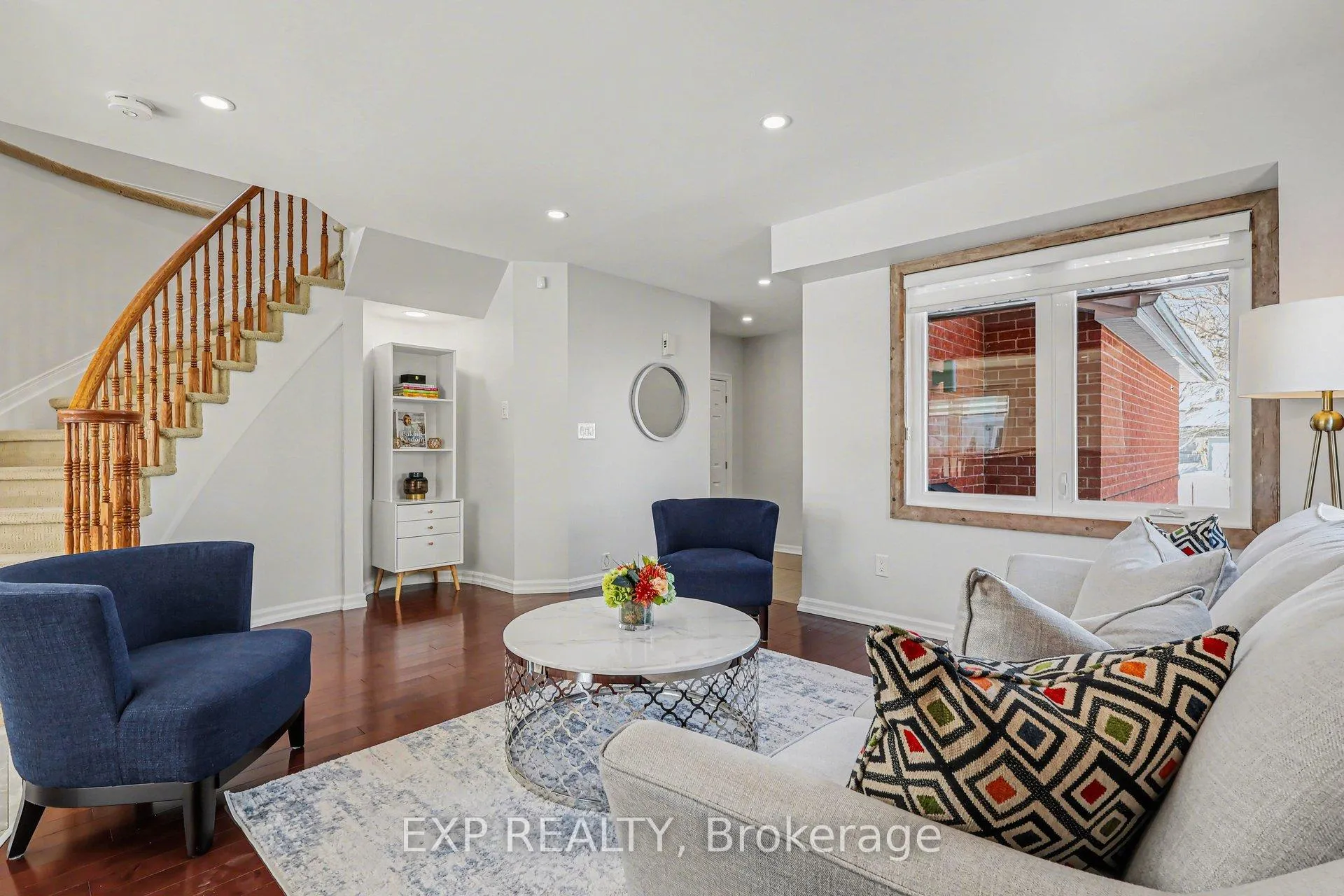 Photo 6 of 1548 Stojko Street, Ottawa, Fallingbrook/Pineridge — HOMEH