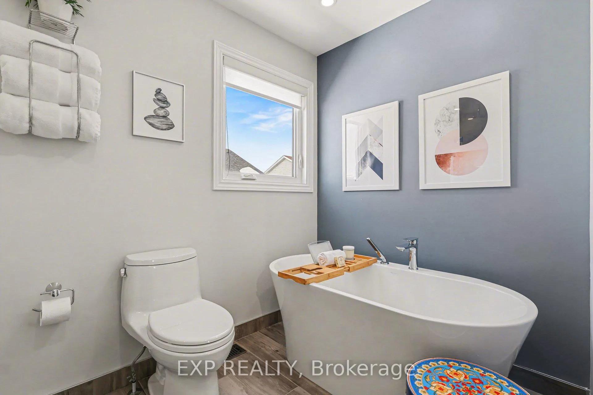Photo 18 of 1548 Stojko Street, Ottawa, Fallingbrook/Pineridge — HOMEH