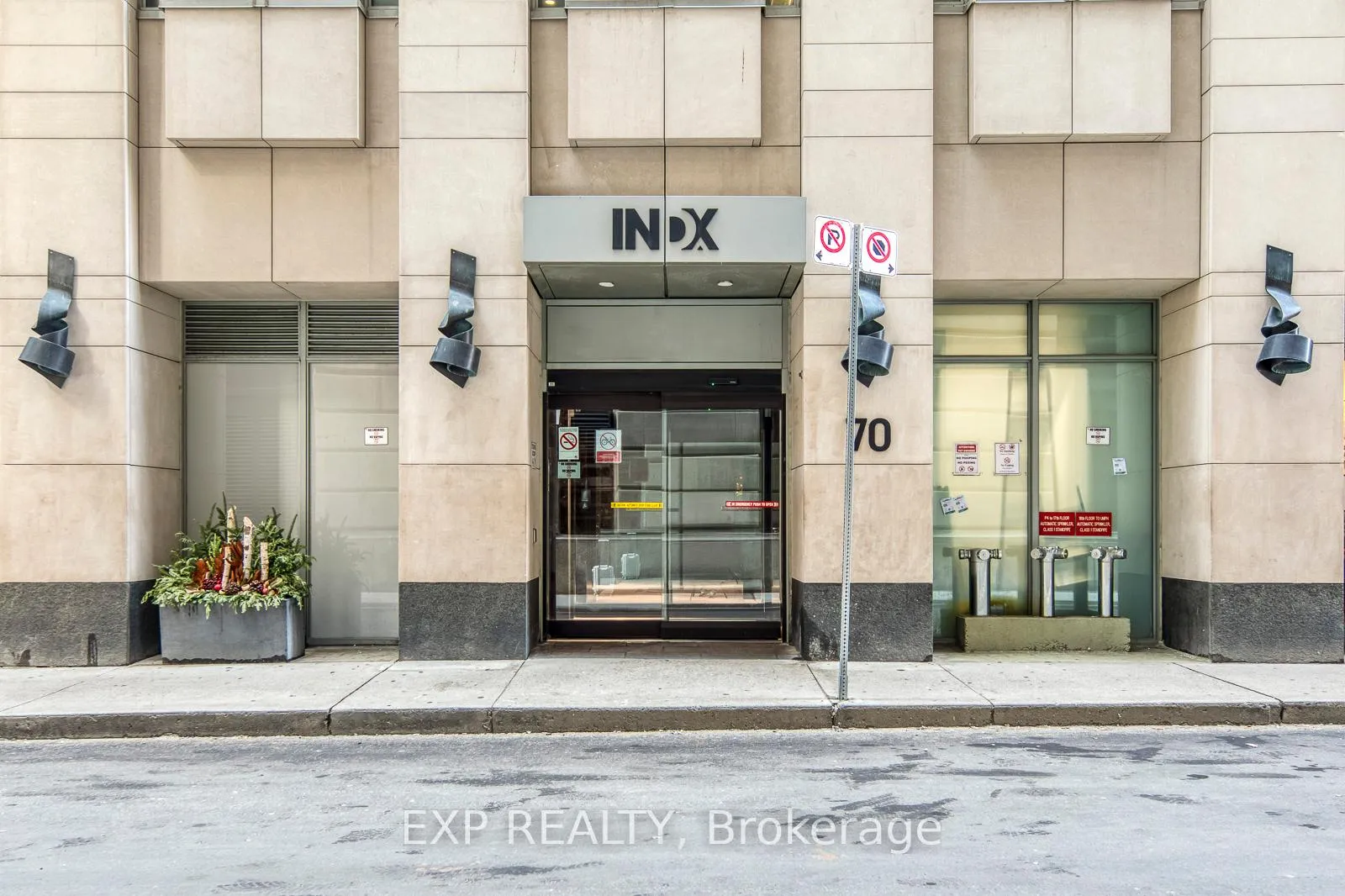 Photo 3 of Unit 4706, 70 Temperance Street, Toronto, Bay Street Corridor — HOMEH