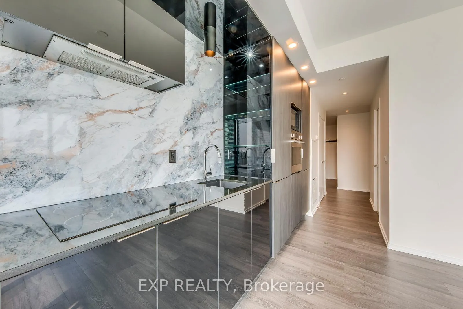 Photo 7 of Unit 4706, 70 Temperance Street, Toronto, Bay Street Corridor — HOMEH