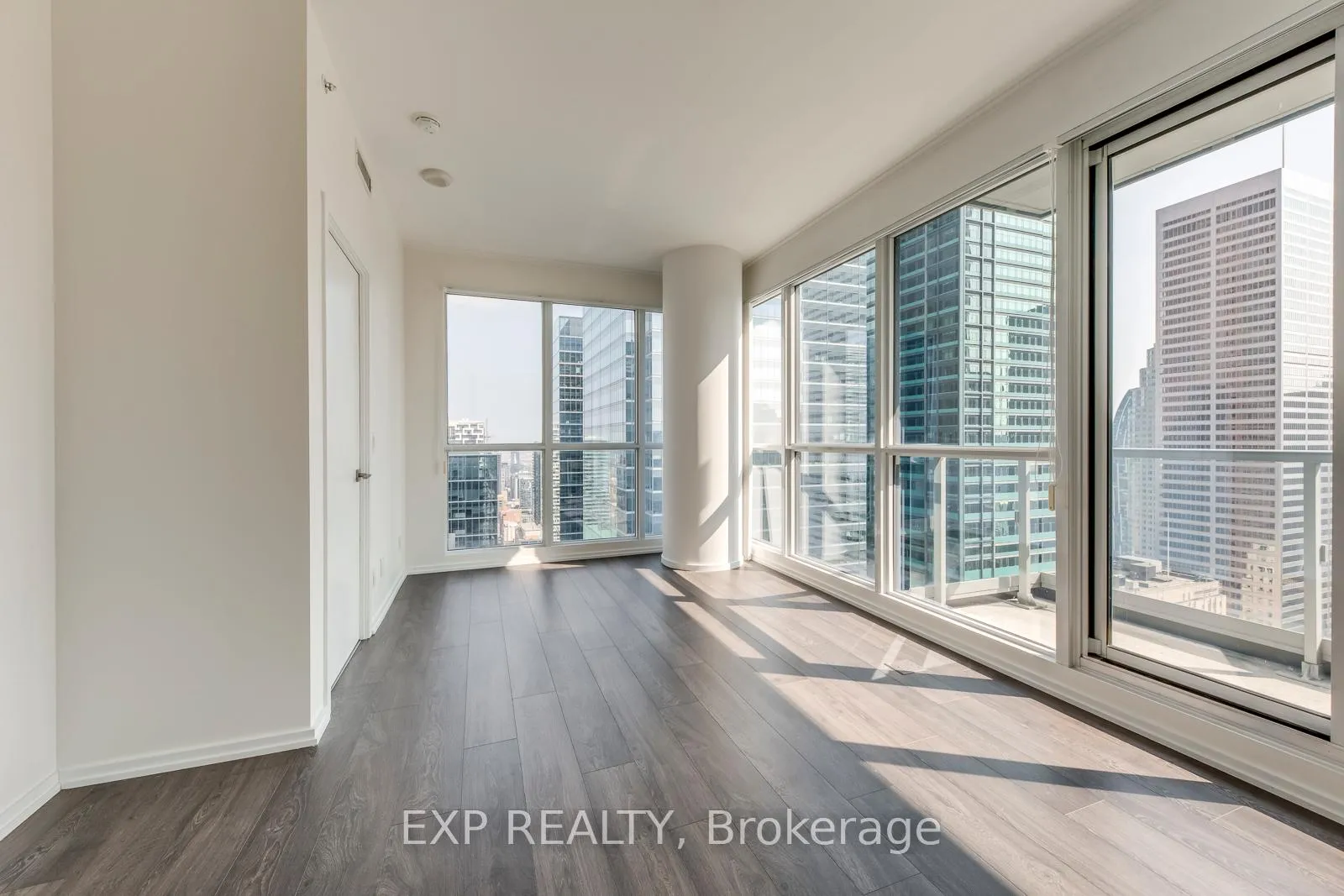 Photo 10 of Unit 4706, 70 Temperance Street, Toronto, Bay Street Corridor — HOMEH