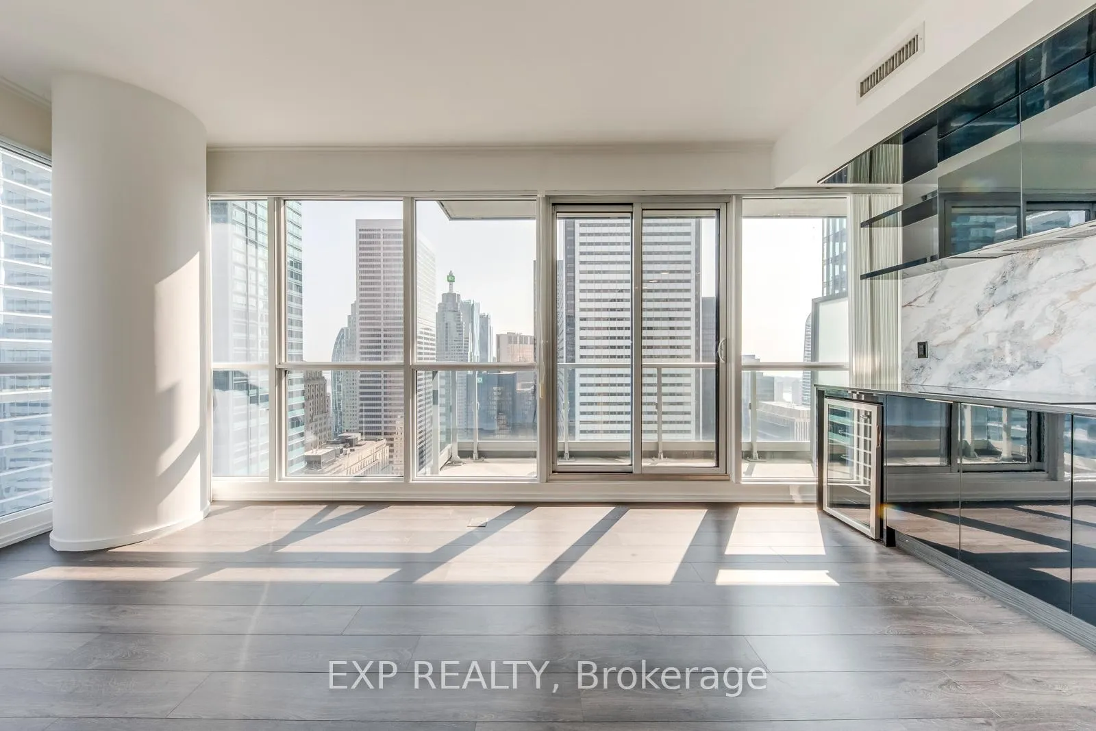Photo 11 of Unit 4706, 70 Temperance Street, Toronto, Bay Street Corridor — HOMEH