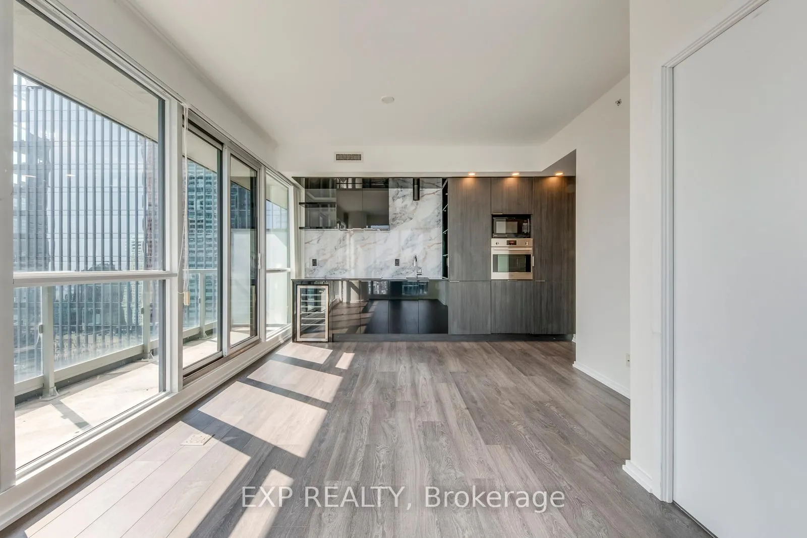 Photo 14 of Unit 4706, 70 Temperance Street, Toronto, Bay Street Corridor — HOMEH