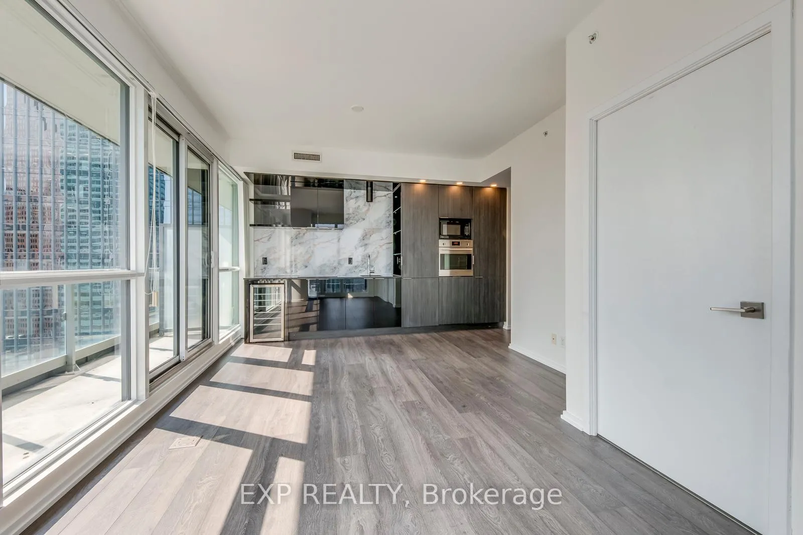 Photo 15 of Unit 4706, 70 Temperance Street, Toronto, Bay Street Corridor — HOMEH