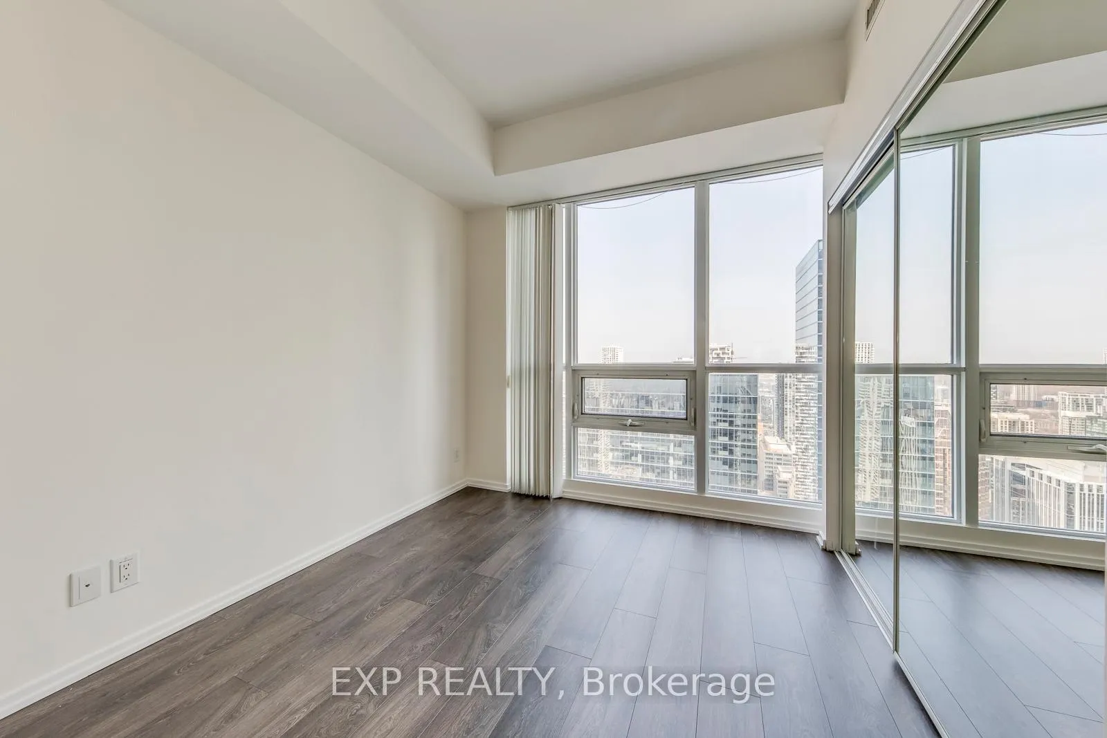 Photo 16 of Unit 4706, 70 Temperance Street, Toronto, Bay Street Corridor — HOMEH