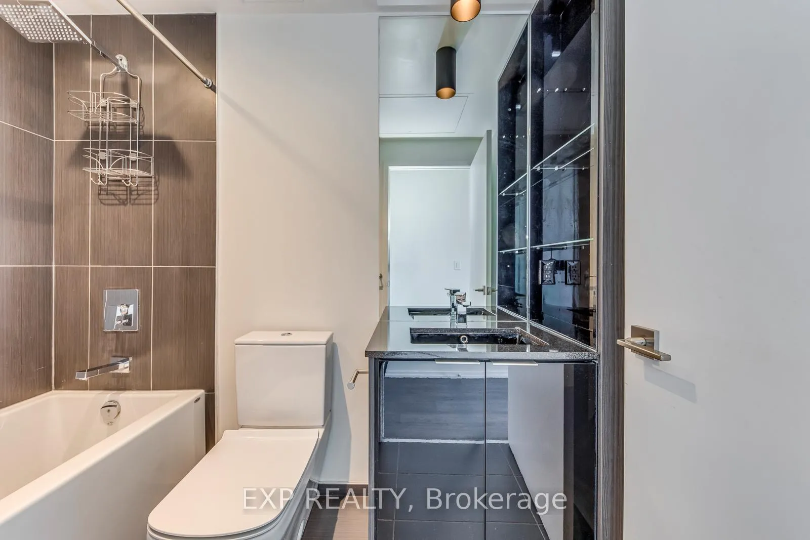 Photo 18 of Unit 4706, 70 Temperance Street, Toronto, Bay Street Corridor — HOMEH