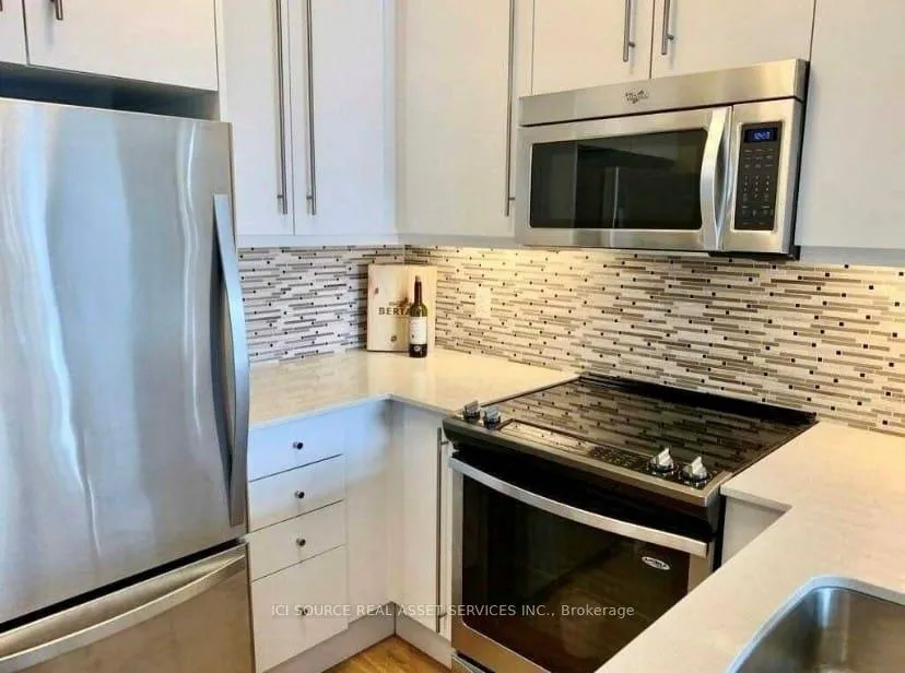 Photo 7 of Unit 520, 1 Old Mill Drive, Toronto, High Park-Swansea — HOMEH