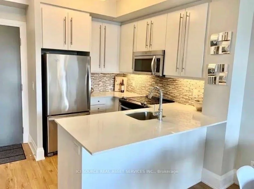 Photo 8 of Unit 520, 1 Old Mill Drive, Toronto, High Park-Swansea — HOMEH