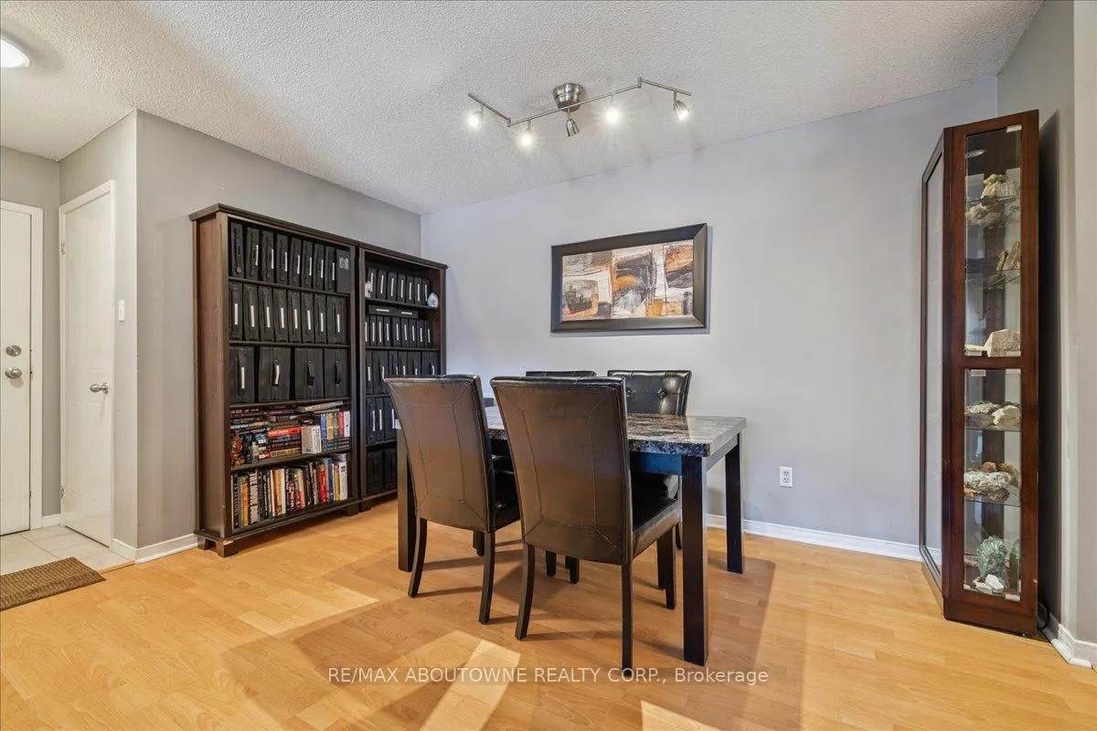 Photo 7 of Unit 1622, 1480 Pilgrims Way, Oakville, Glen Abbey — HOMEH