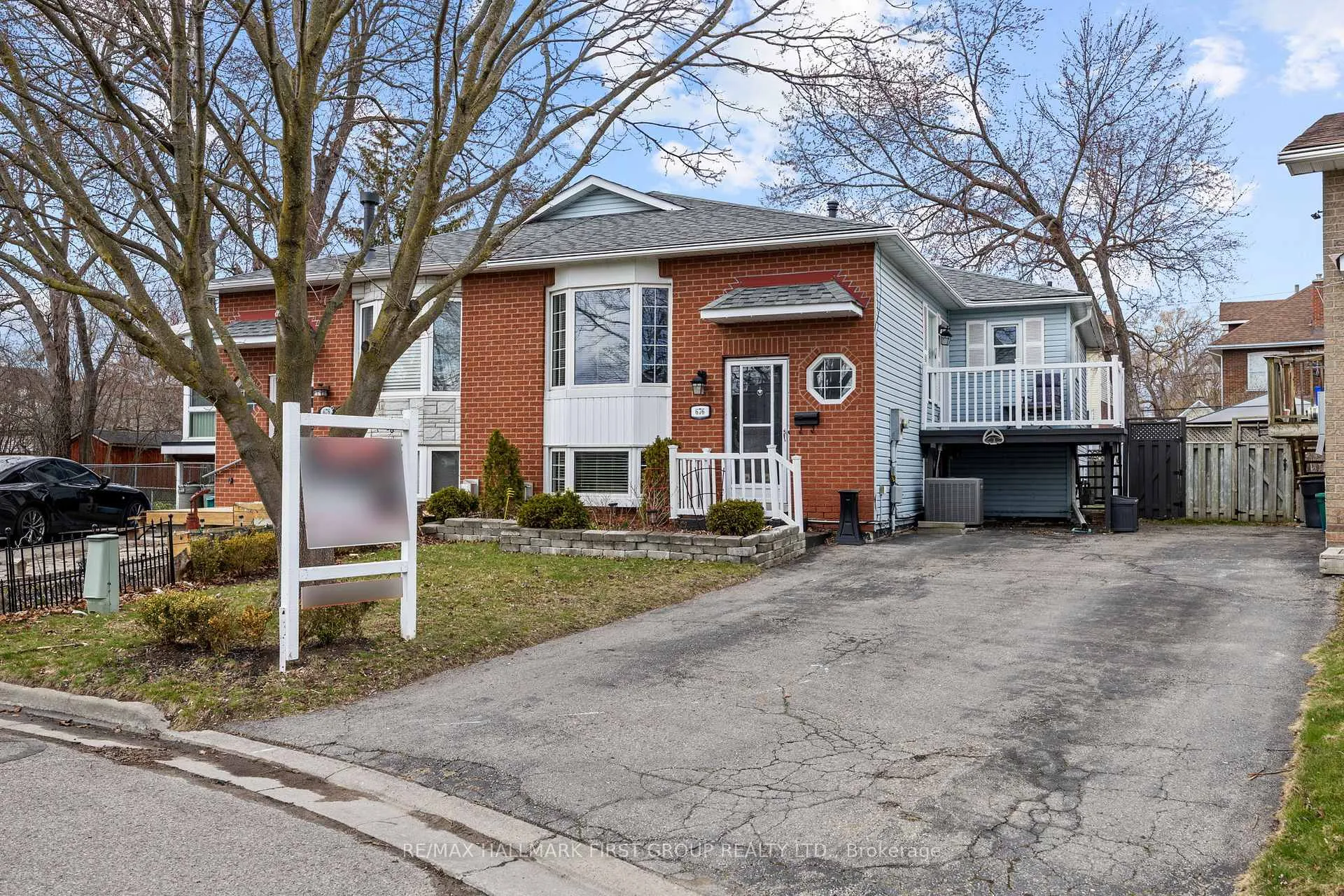 Front of 676 Frobisher Court