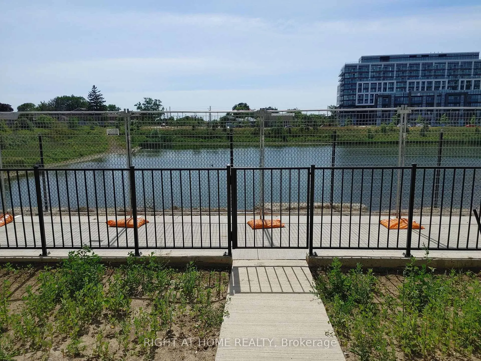Photo 4 of Unit 113, 155 Downsview Park Boulevard, North York, Downsview-Roding-CFB — HOMEH
