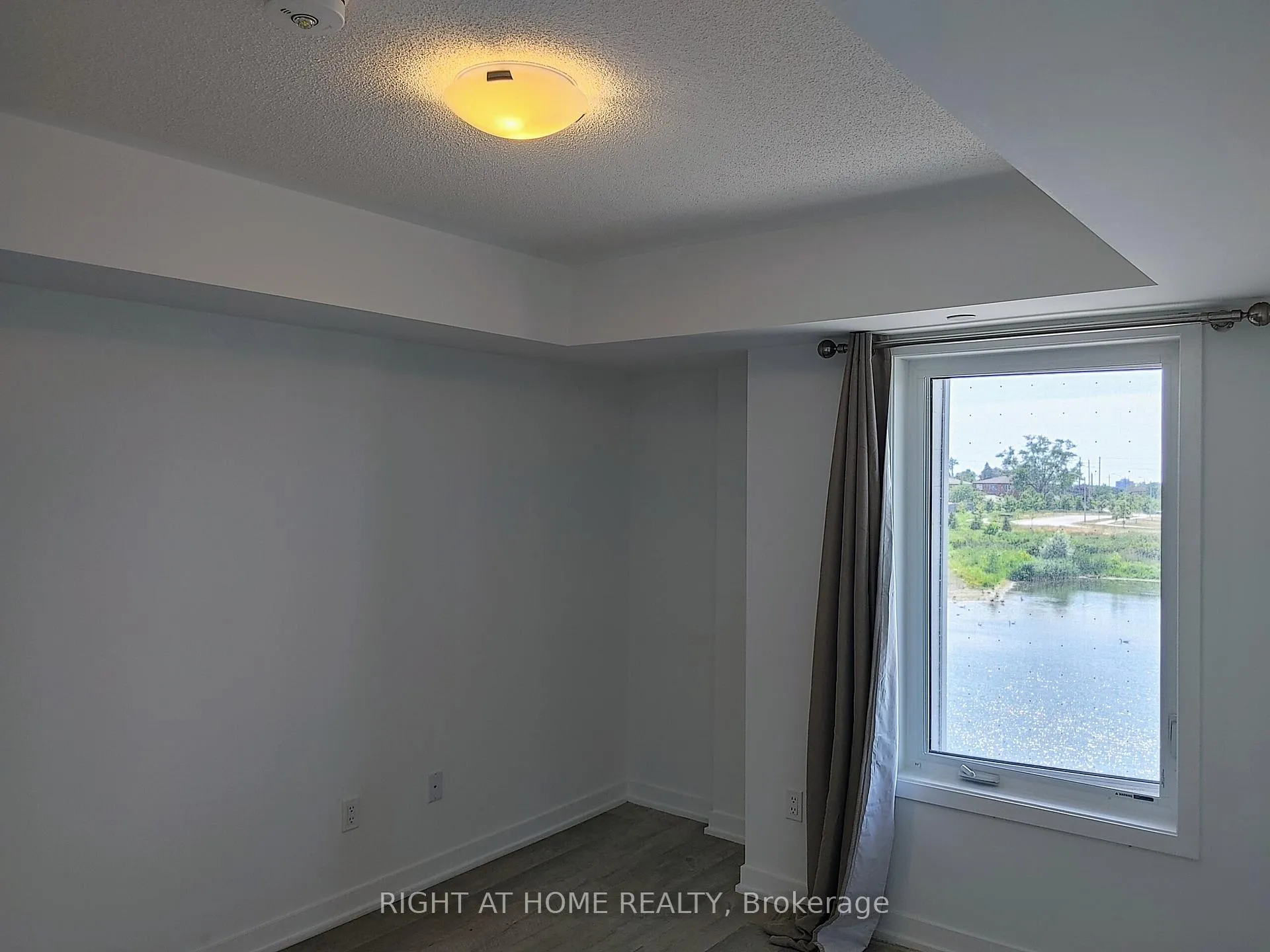 Photo 6 of Unit 113, 155 Downsview Park Boulevard, North York, Downsview-Roding-CFB — HOMEH