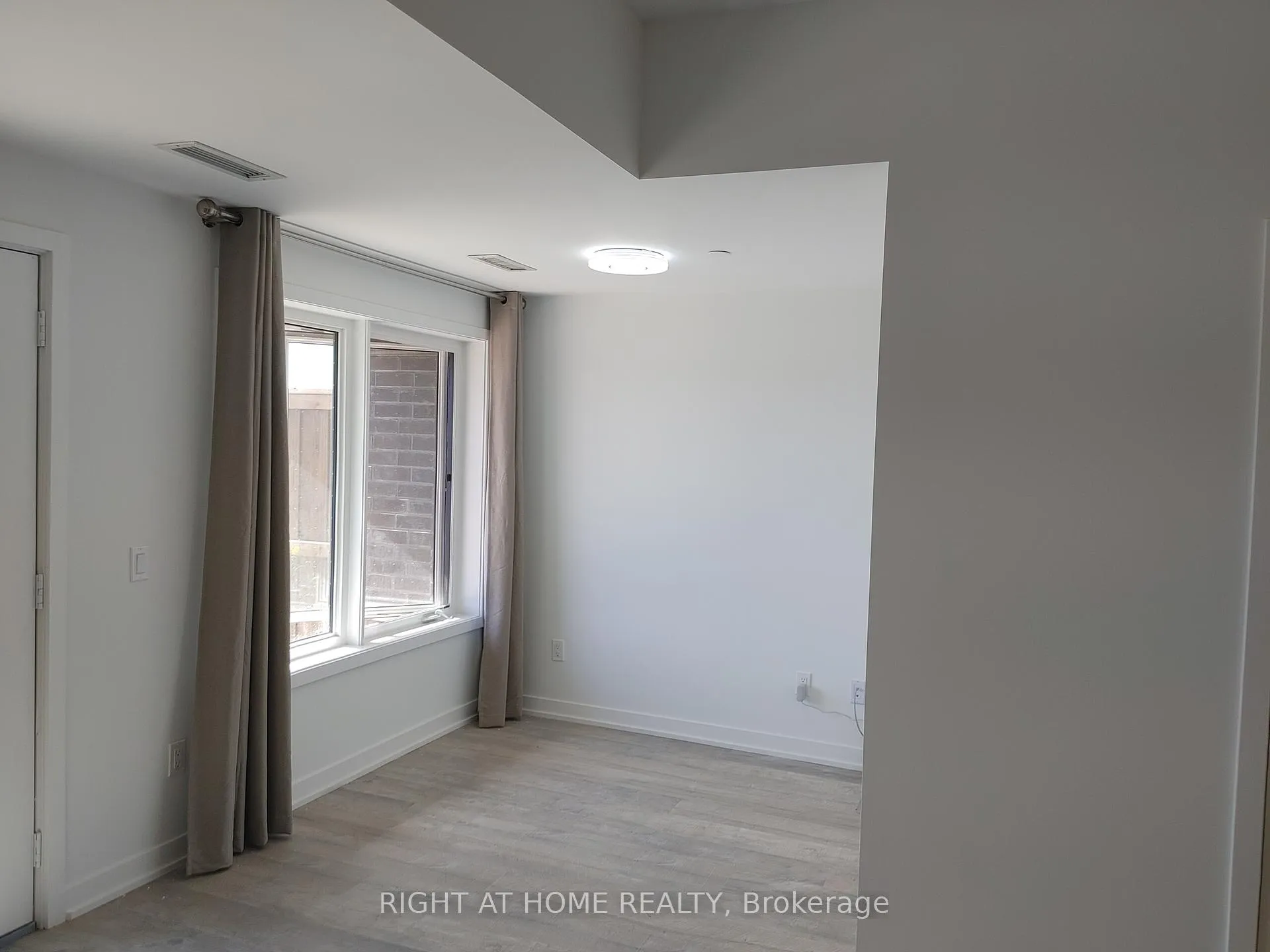 Photo 11 of Unit 113, 155 Downsview Park Boulevard, North York, Downsview-Roding-CFB — HOMEH