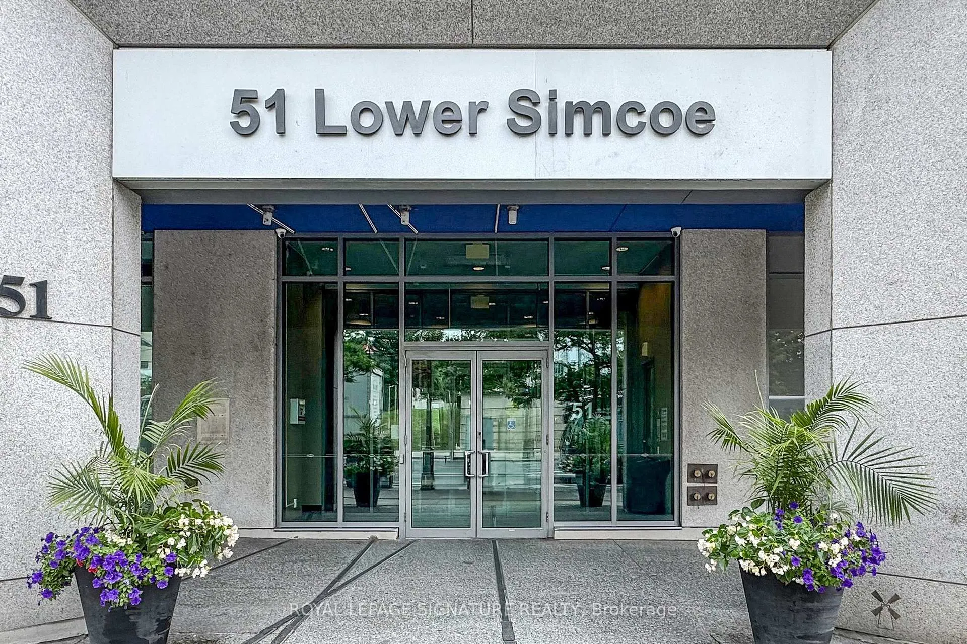 Photo 2 of Unit 1511, 51 Lower Simcoe Street, Toronto, Waterfront Communities — HOMEH