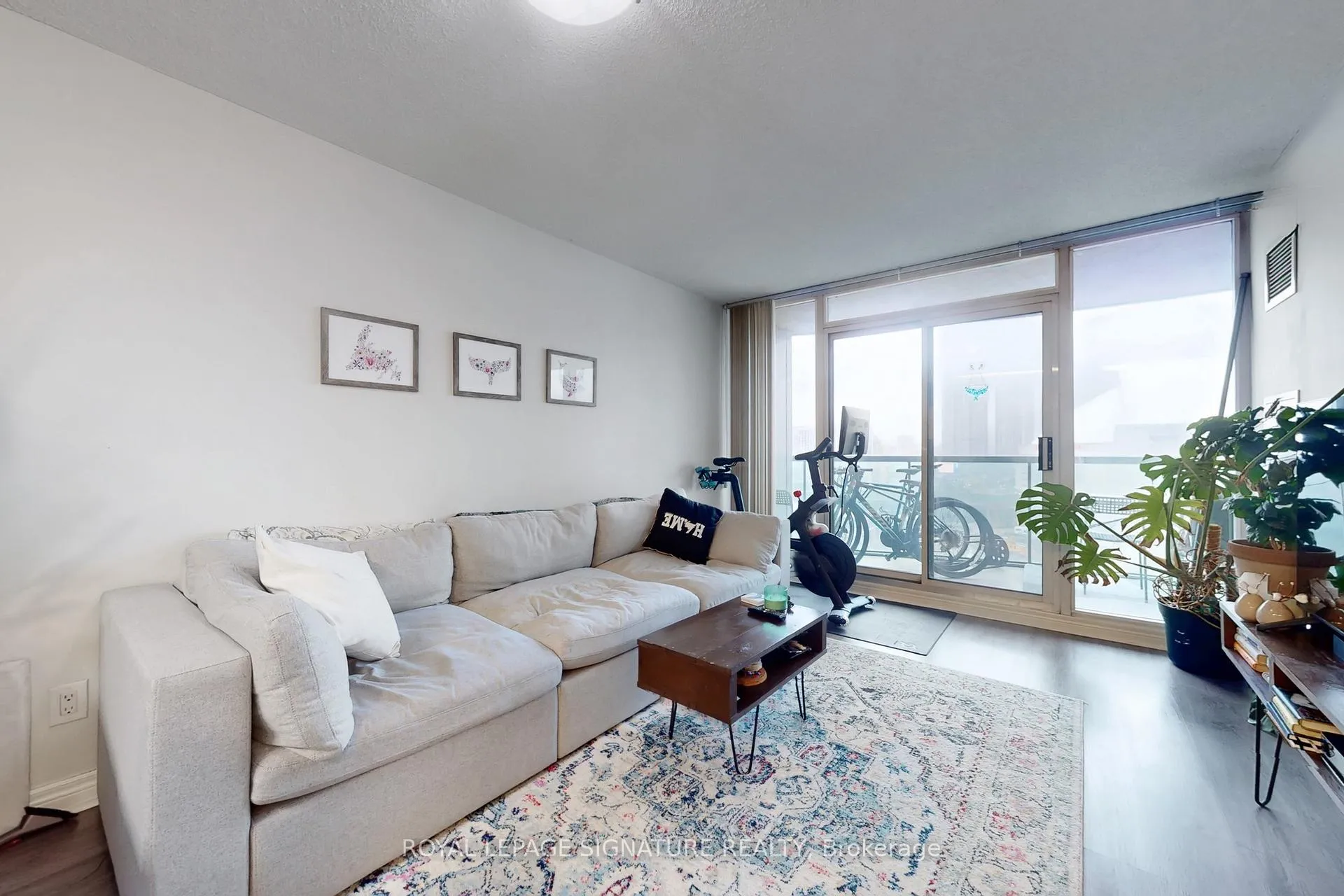 Photo 5 of Unit 1511, 51 Lower Simcoe Street, Toronto, Waterfront Communities — HOMEH