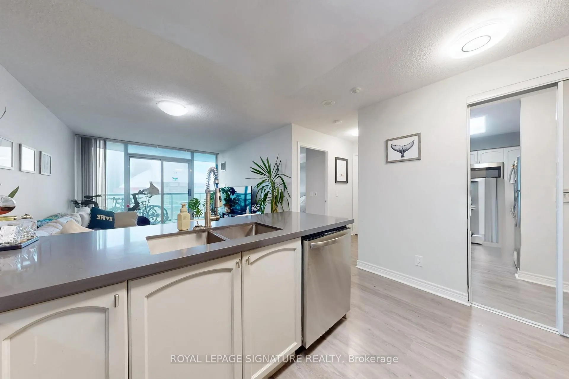 Photo 11 of Unit 1511, 51 Lower Simcoe Street, Toronto, Waterfront Communities — HOMEH