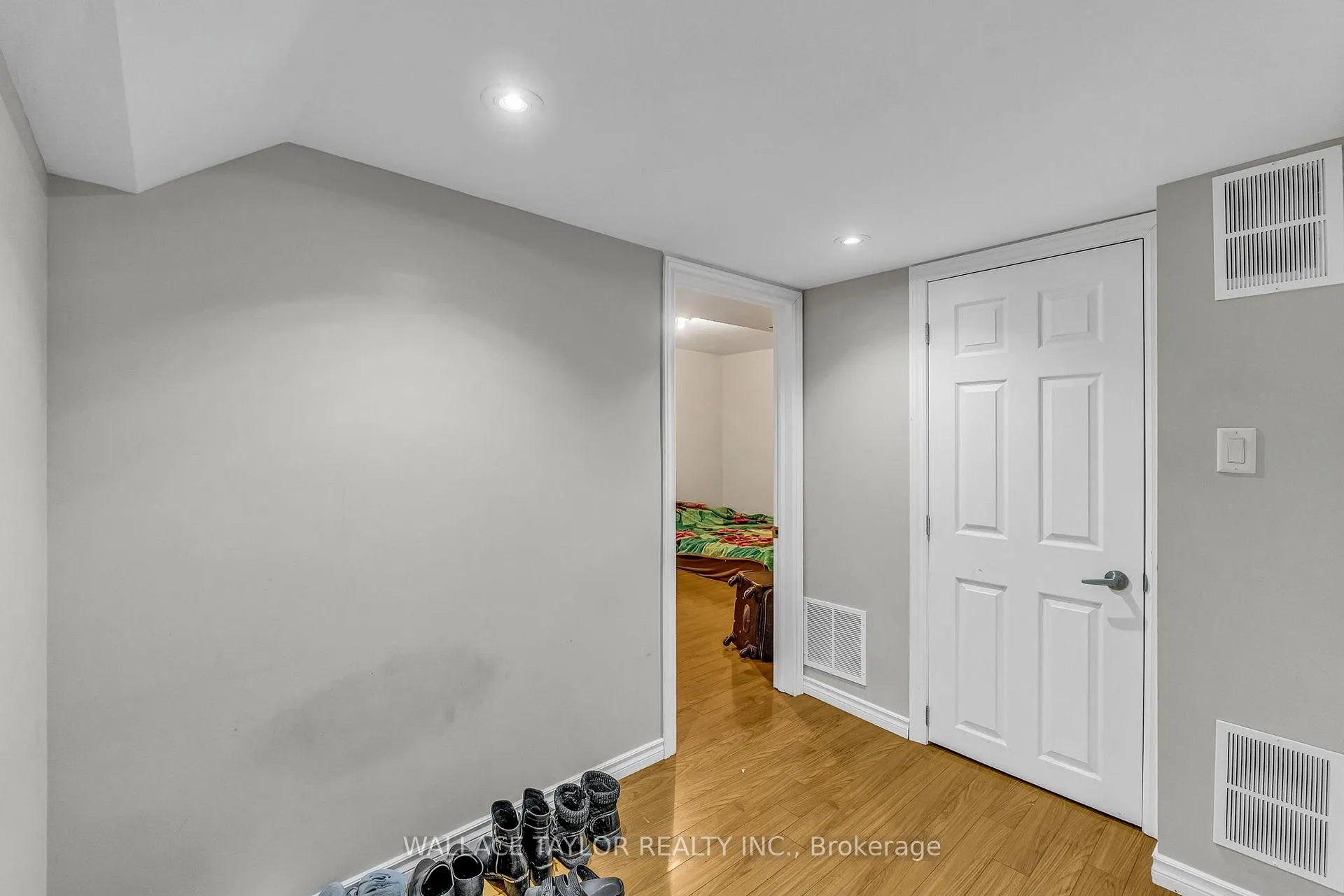 Photo 11 of Unit BSMT, 6 Notman Way, Brampton, Fletcher's Meadow — HOMEH