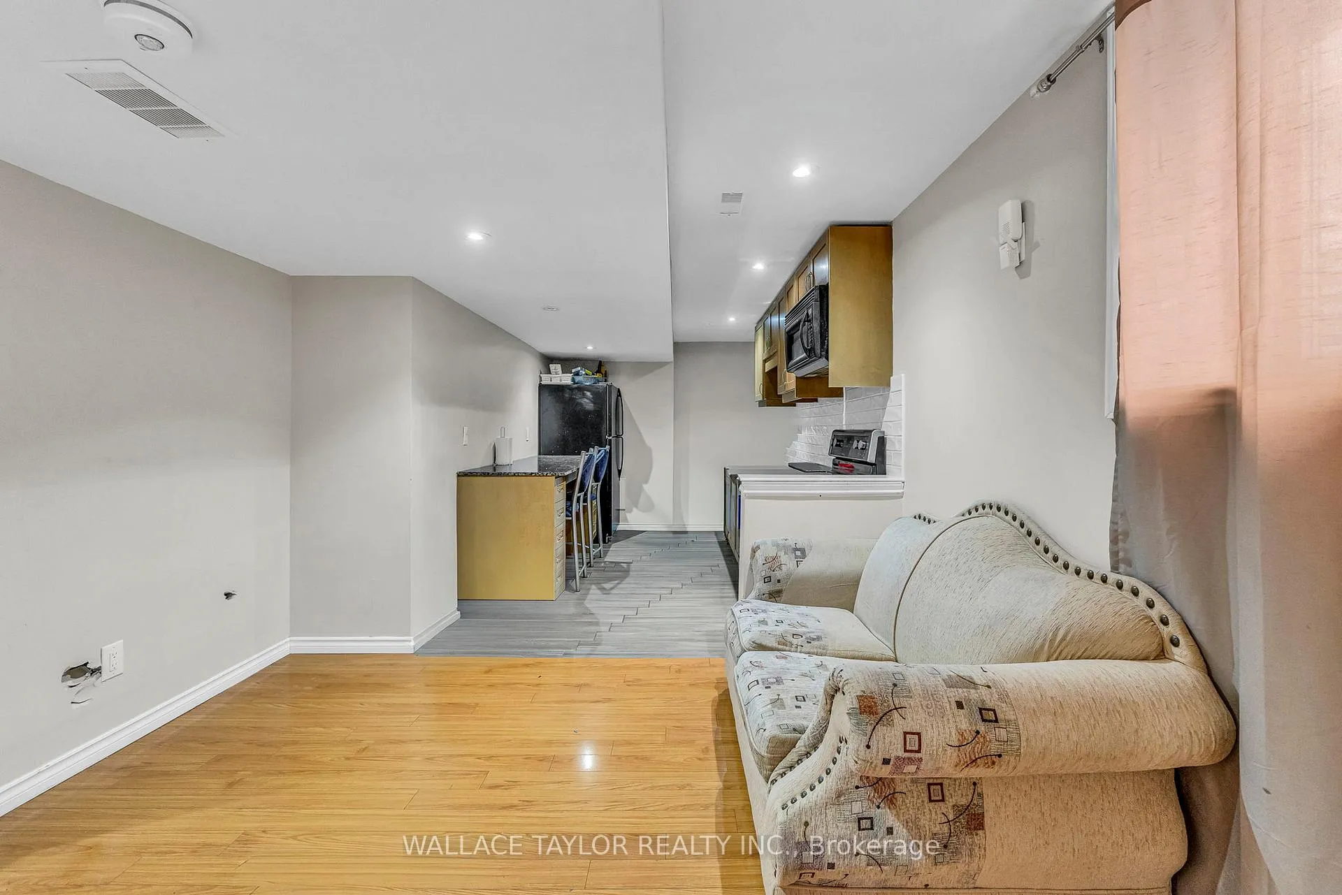Photo 12 of Unit BSMT, 6 Notman Way, Brampton, Fletcher's Meadow — HOMEH