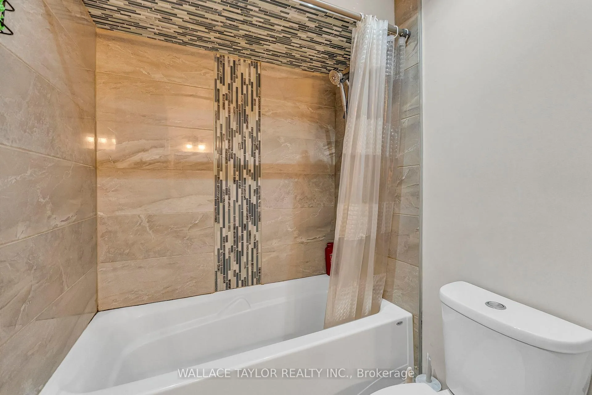 Photo 18 of Unit BSMT, 6 Notman Way, Brampton, Fletcher's Meadow — HOMEH
