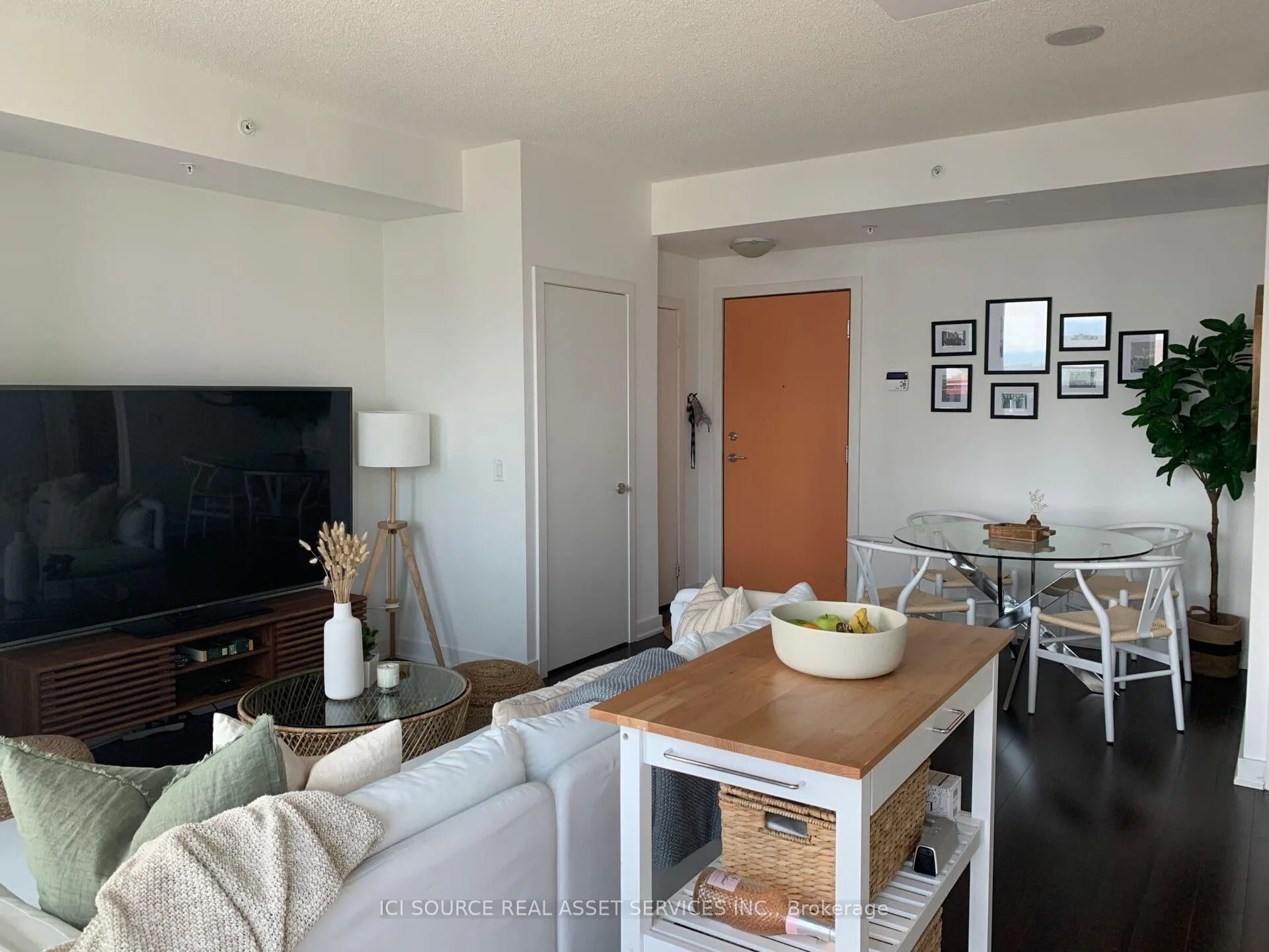 Photo 4 of Unit 2706, 30 Nelson Street, Toronto, Waterfront Communities — HOMEH