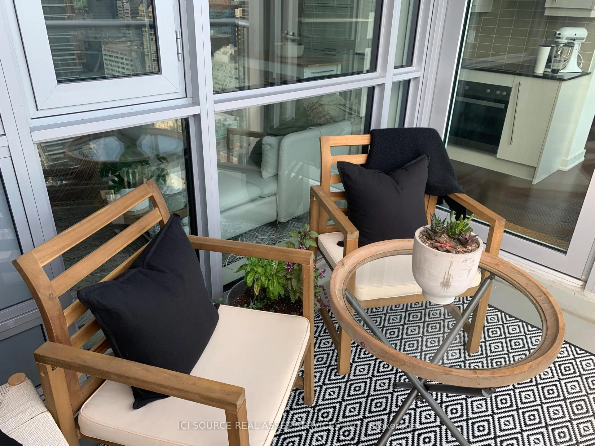 Photo 6 of Unit 2706, 30 Nelson Street, Toronto, Waterfront Communities — HOMEH