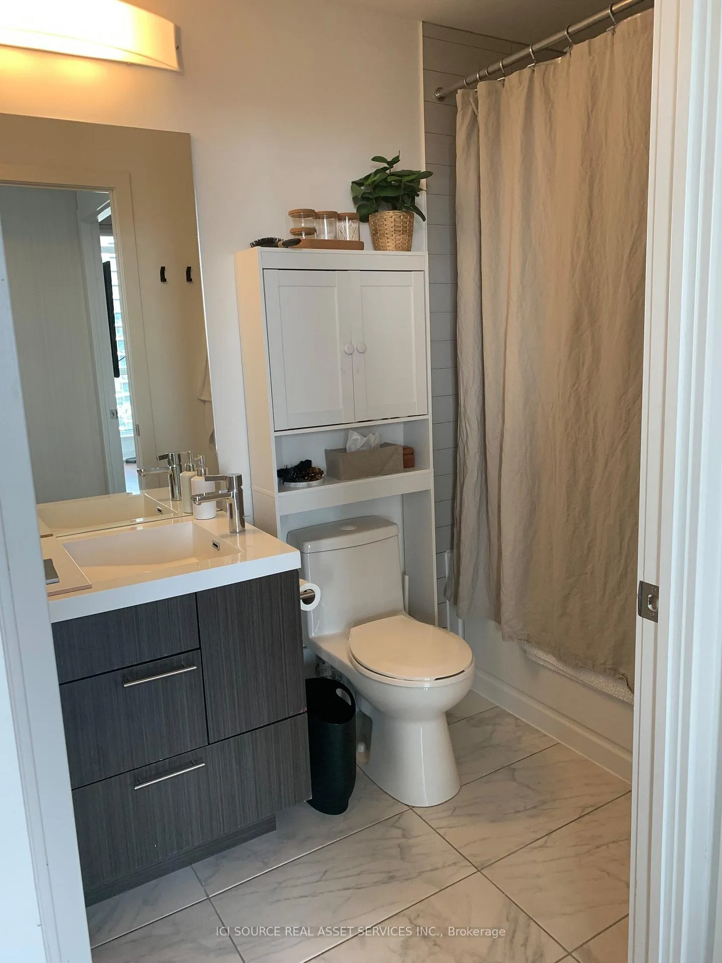 Photo 8 of Unit 2706, 30 Nelson Street, Toronto, Waterfront Communities — HOMEH