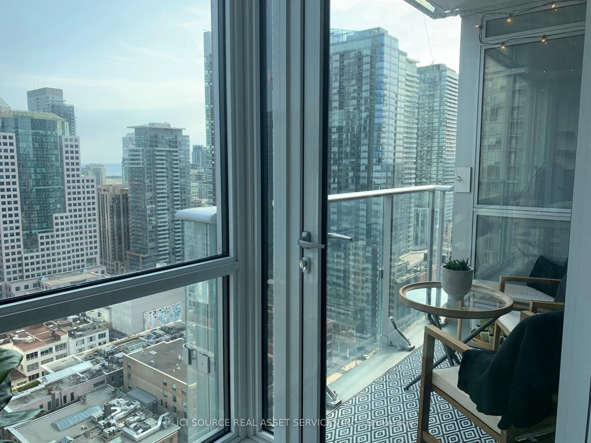 Photo 10 of Unit 2706, 30 Nelson Street, Toronto, Waterfront Communities — HOMEH