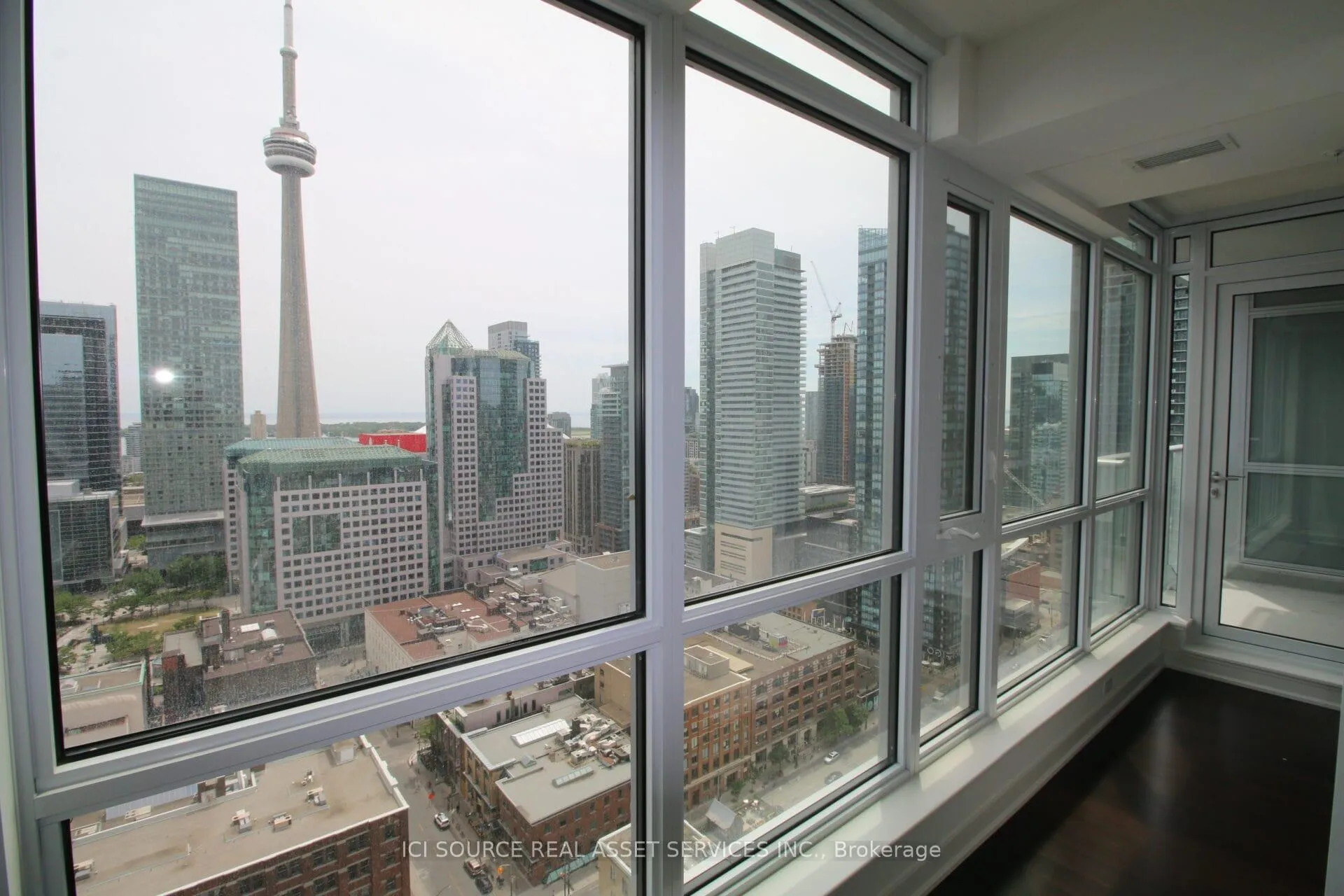 Photo 11 of Unit 2706, 30 Nelson Street, Toronto, Waterfront Communities — HOMEH