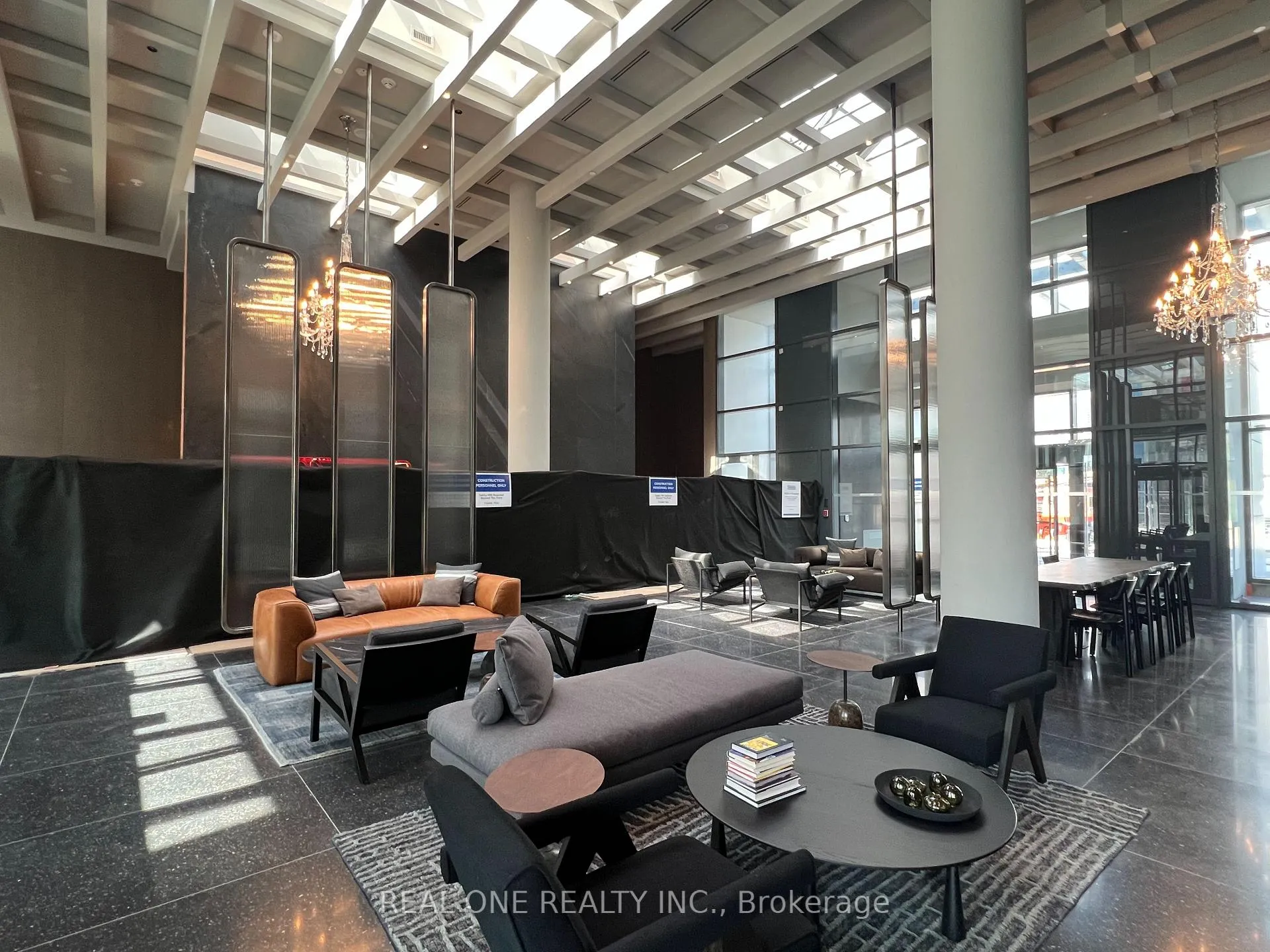 Photo 3 of Unit 4215, 28 Interchange Way, Vaughan, Vaughan Corporate Centre — HOMEH