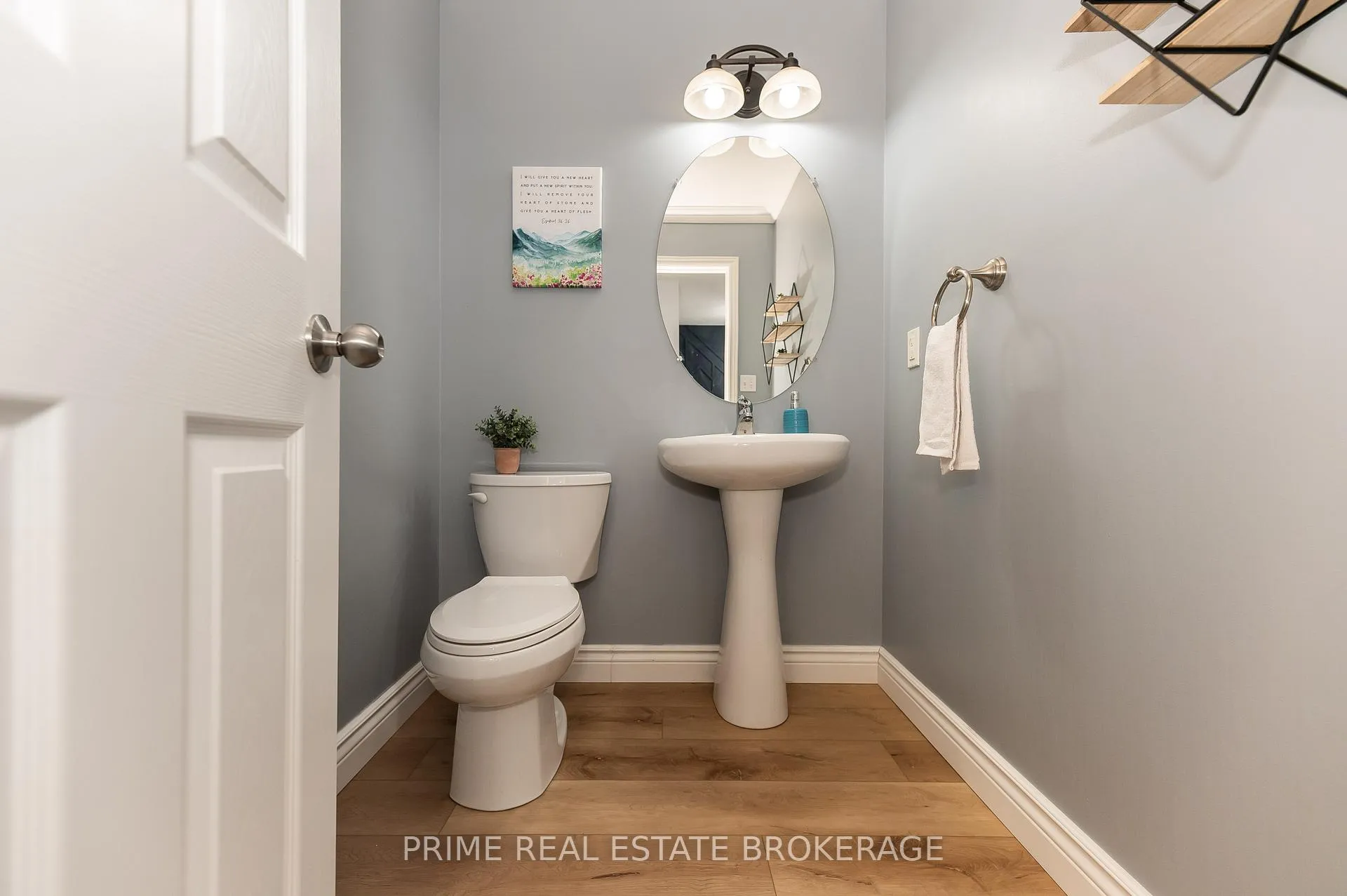 Photo 11 of 41 Pear Tree Avenue, St. Thomas — HOMEH