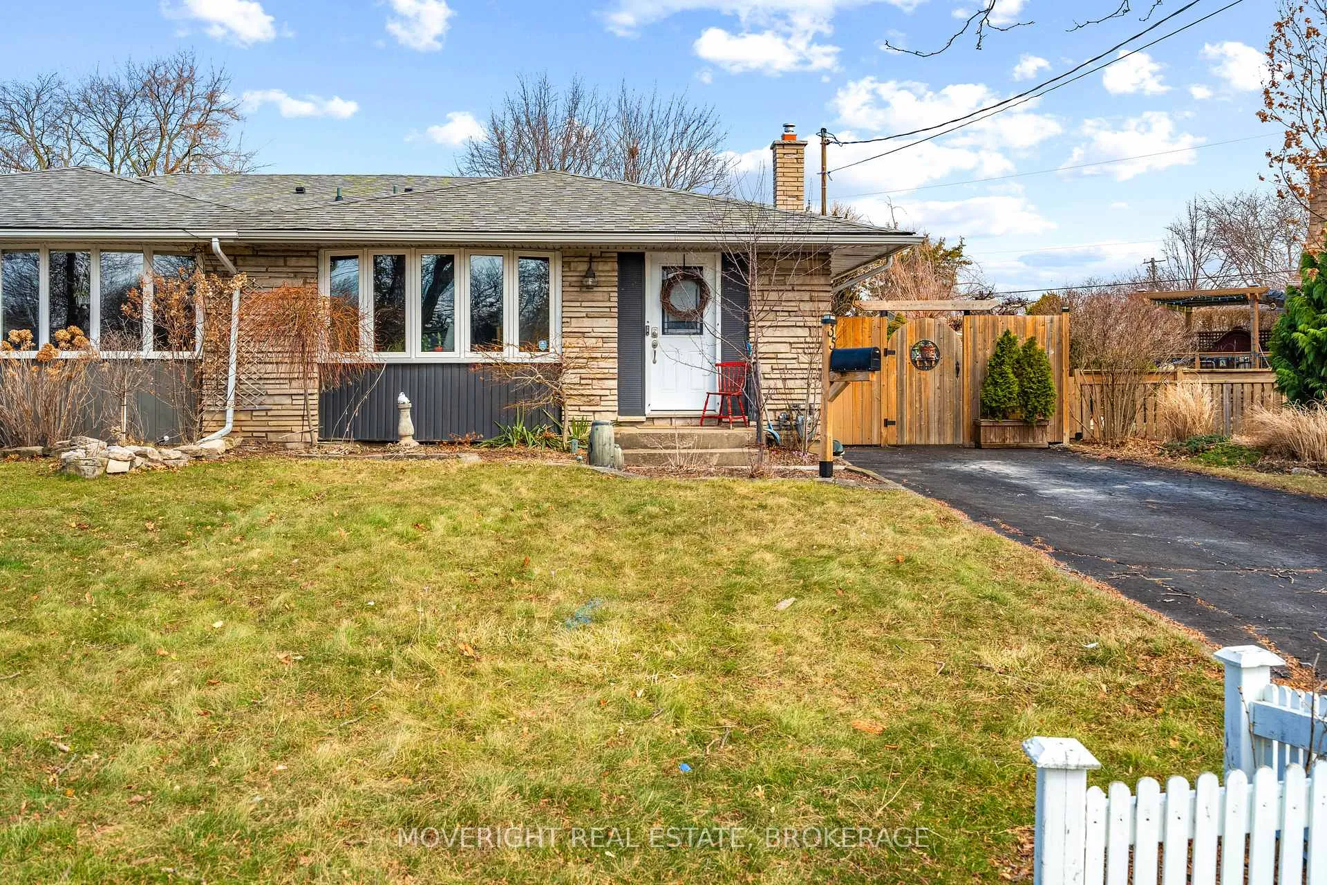 Photo 2 of 35 Cypress Street, St. Catharines, Lakeport — HOMEH
