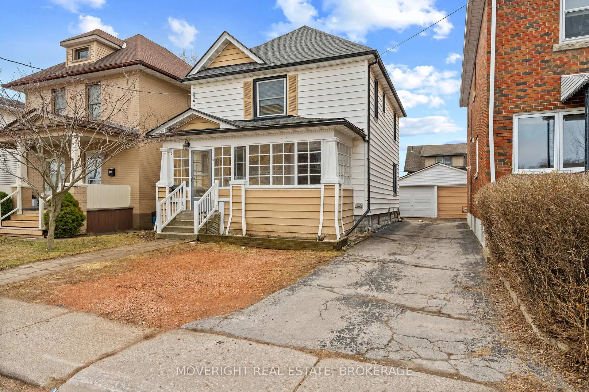 Photo 3 of 6 Gibson Place, St. Catharines, Downtown — HOMEH