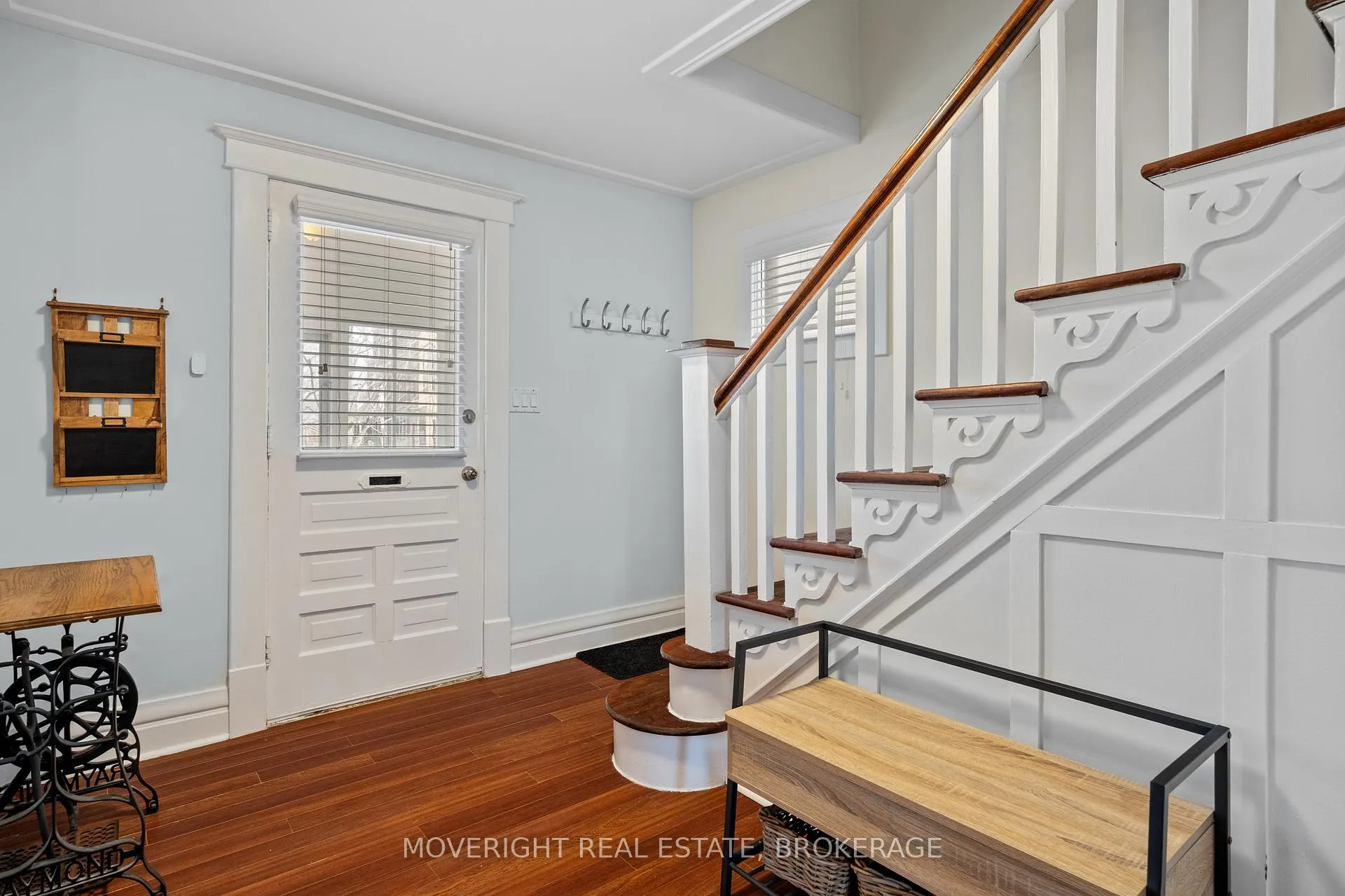 Photo 7 of 6 Gibson Place, St. Catharines, Downtown — HOMEH