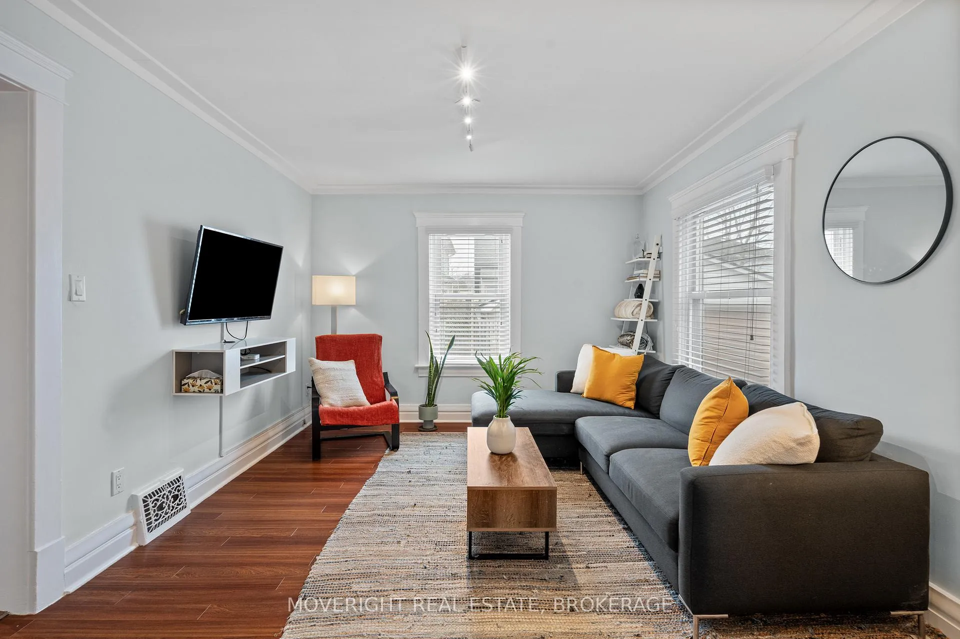 Photo 12 of 6 Gibson Place, St. Catharines, Downtown — HOMEH