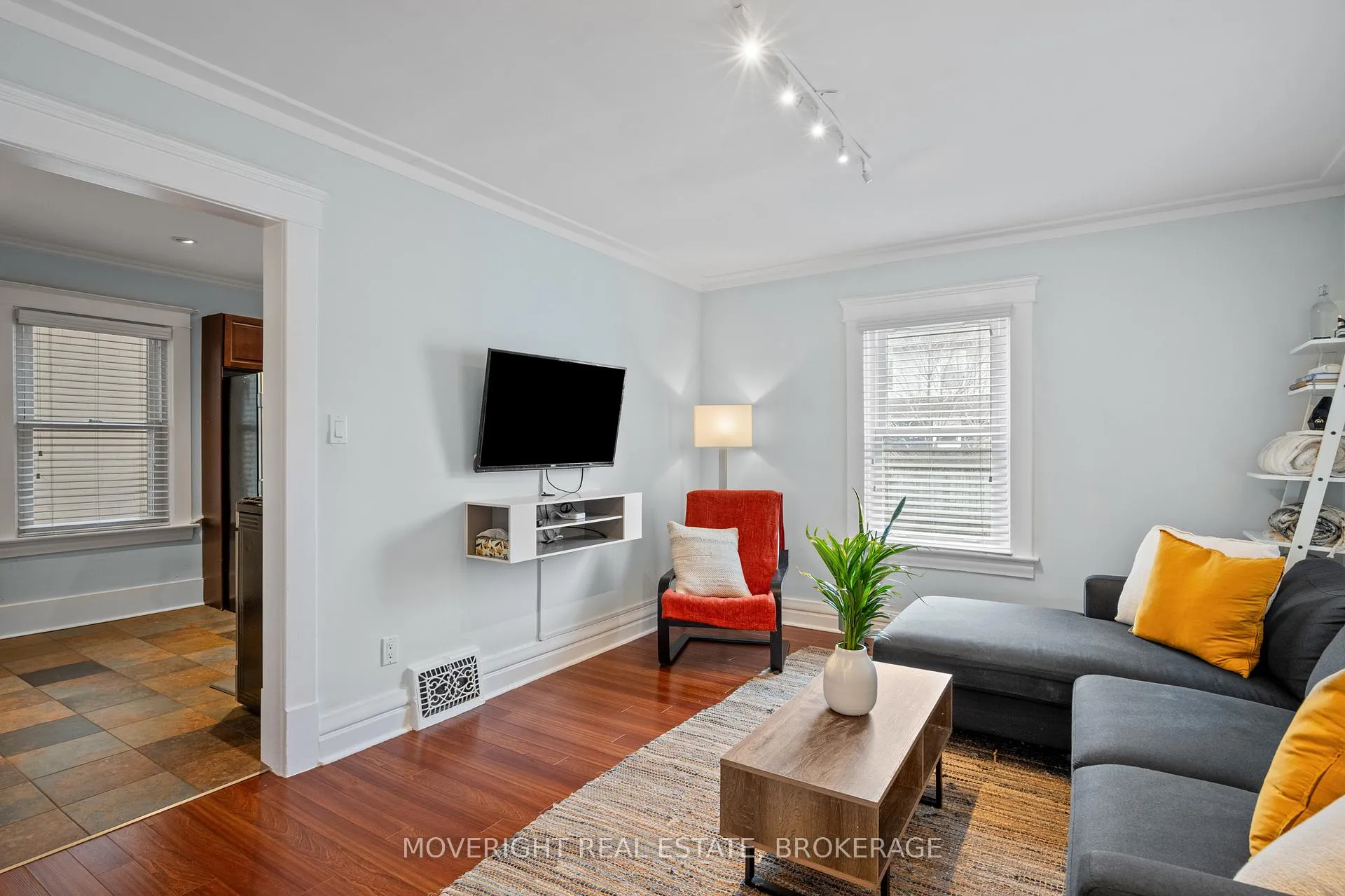 Photo 13 of 6 Gibson Place, St. Catharines, Downtown — HOMEH