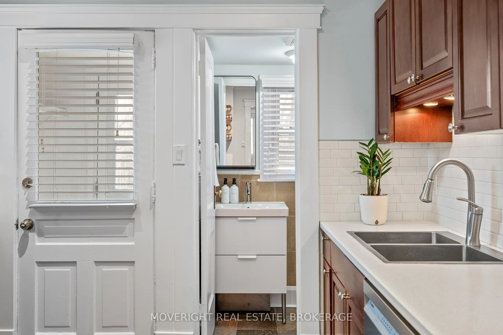 Photo 19 of 6 Gibson Place, St. Catharines, Downtown — HOMEH