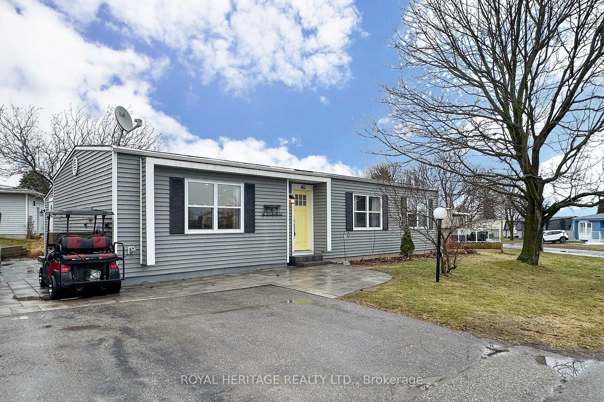 Photo 2 of 40 Bluffs Road, Clarington, Bowmanville — HOMEH