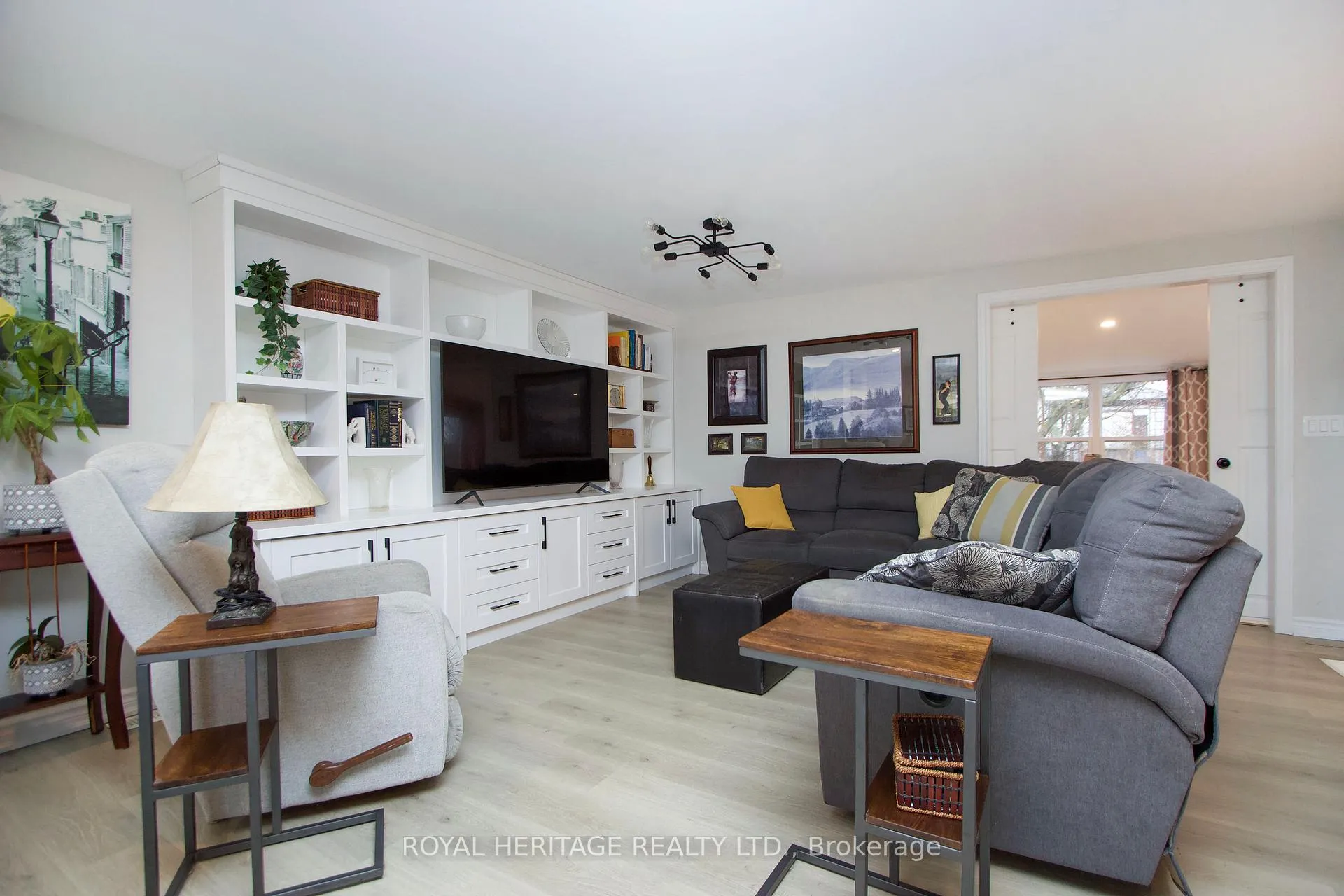 Photo 6 of 40 Bluffs Road, Clarington, Bowmanville — HOMEH